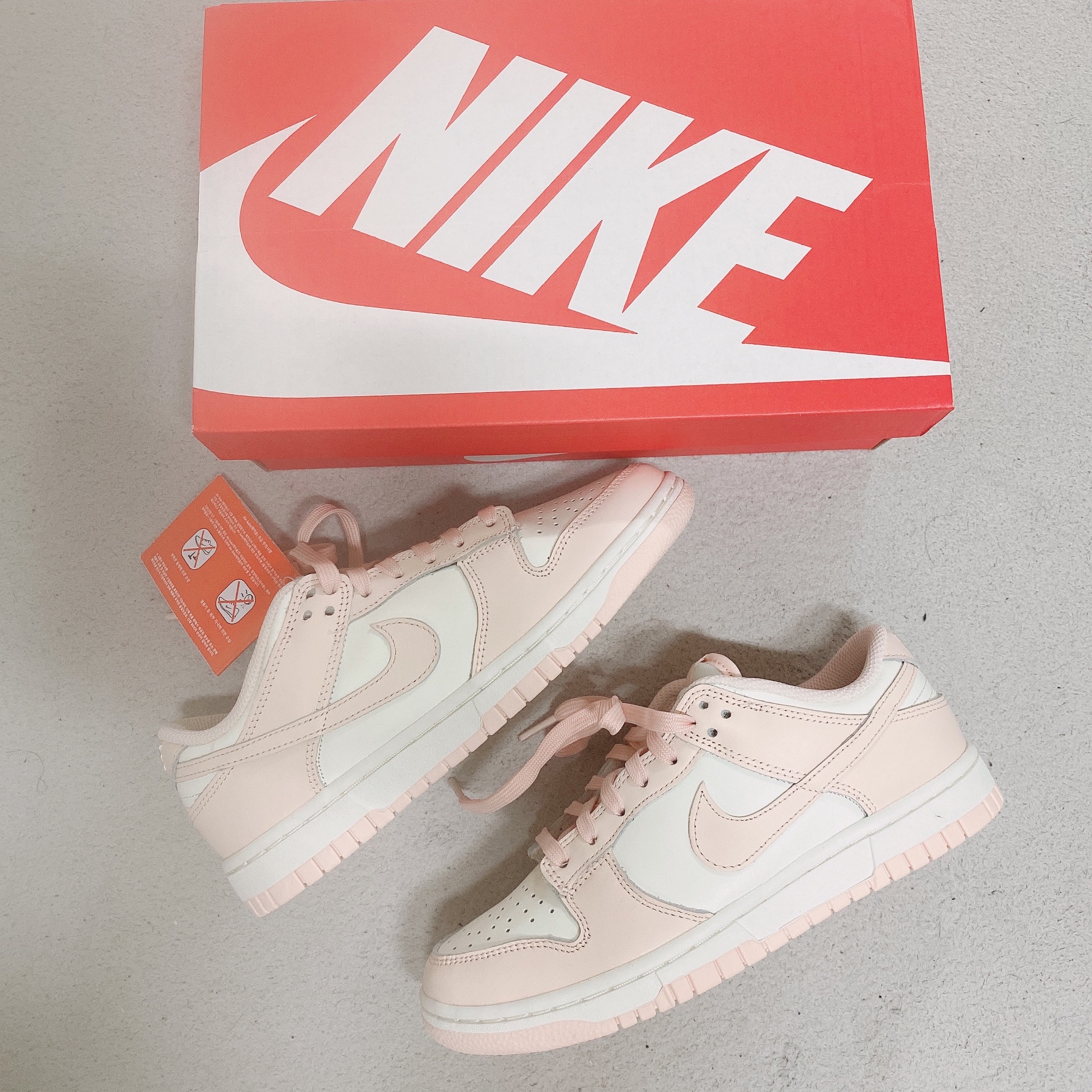 (W) Nike Dunk Low Orange Pearl 착용 스타일 - 2