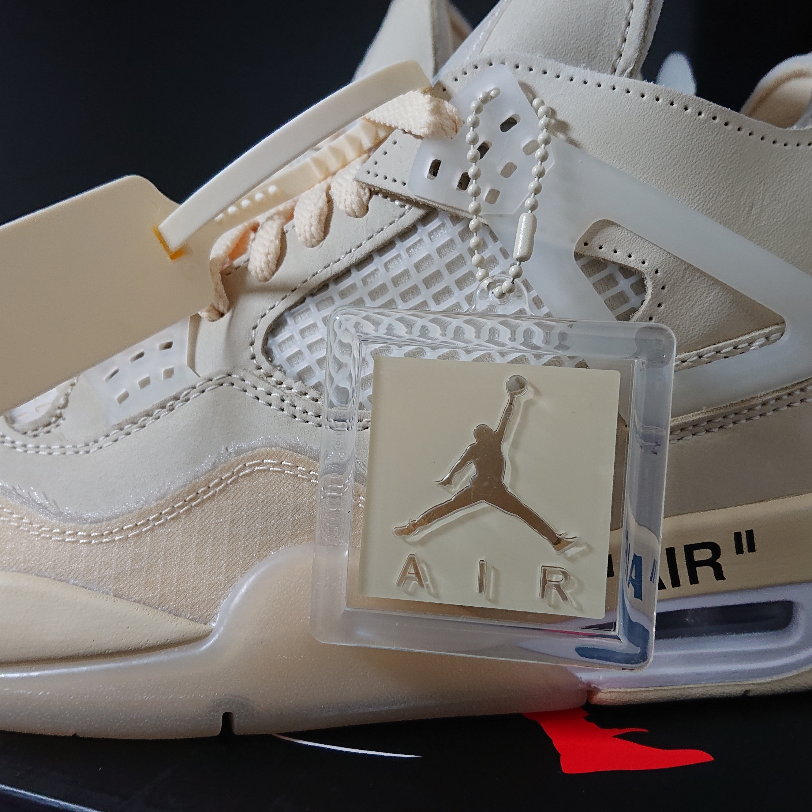 (W) Jordan 4 x Off-White Retro SP Sail 착용 스타일 - 1