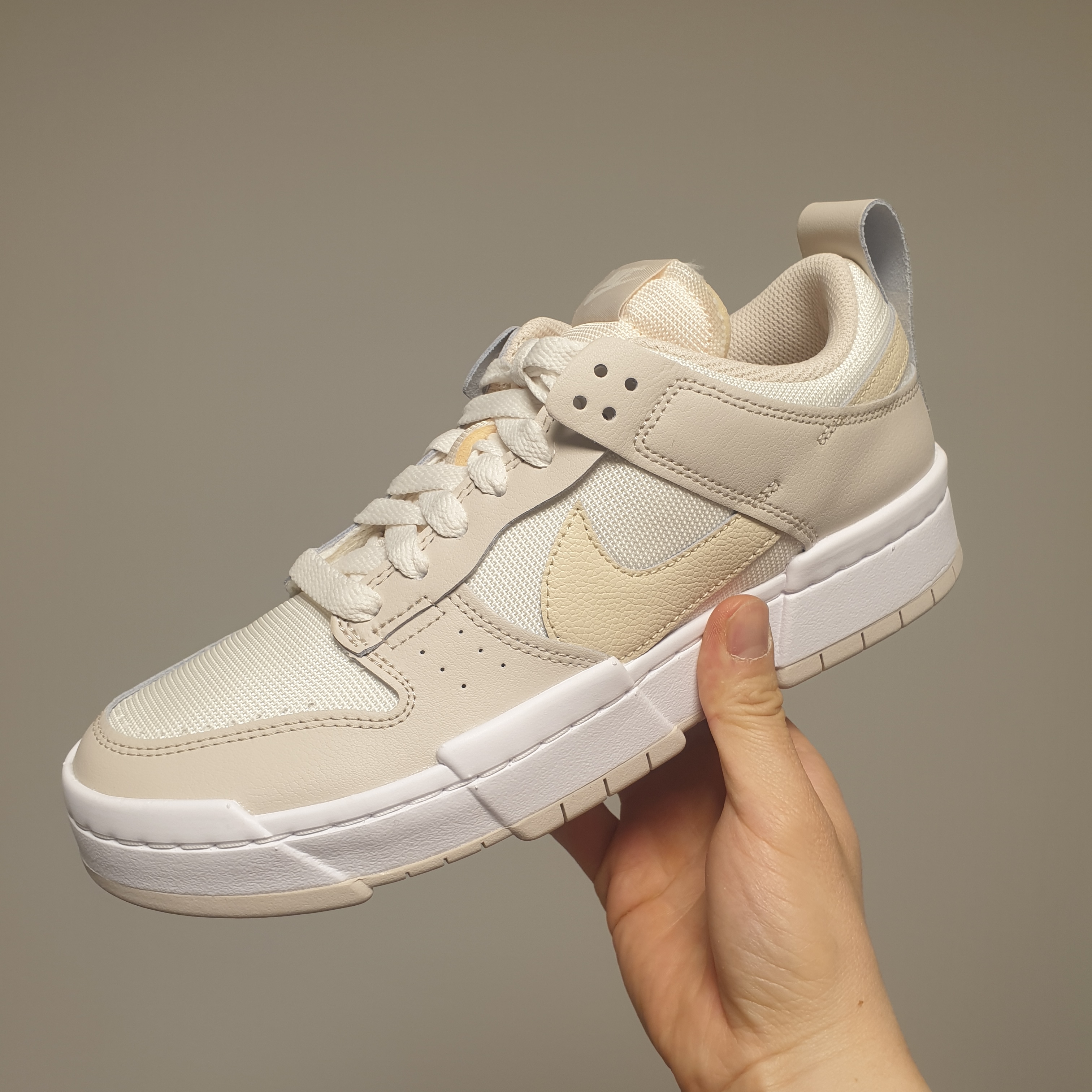 (W) Nike Dunk Low Disrupt Desert Sand 착용 스타일 - 1