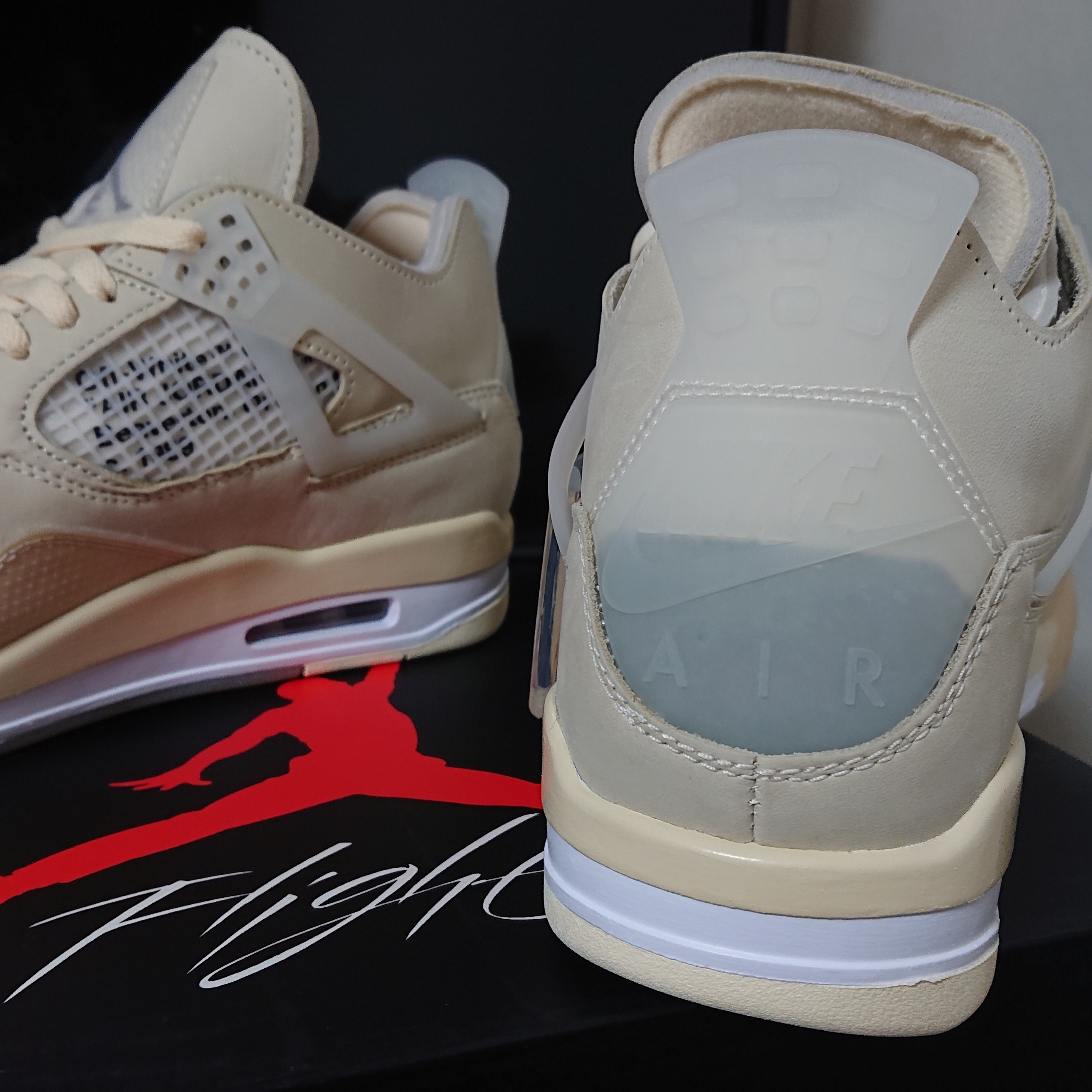 (W) Jordan 4 x Off-White Retro SP Sail 착용 스타일 - 2