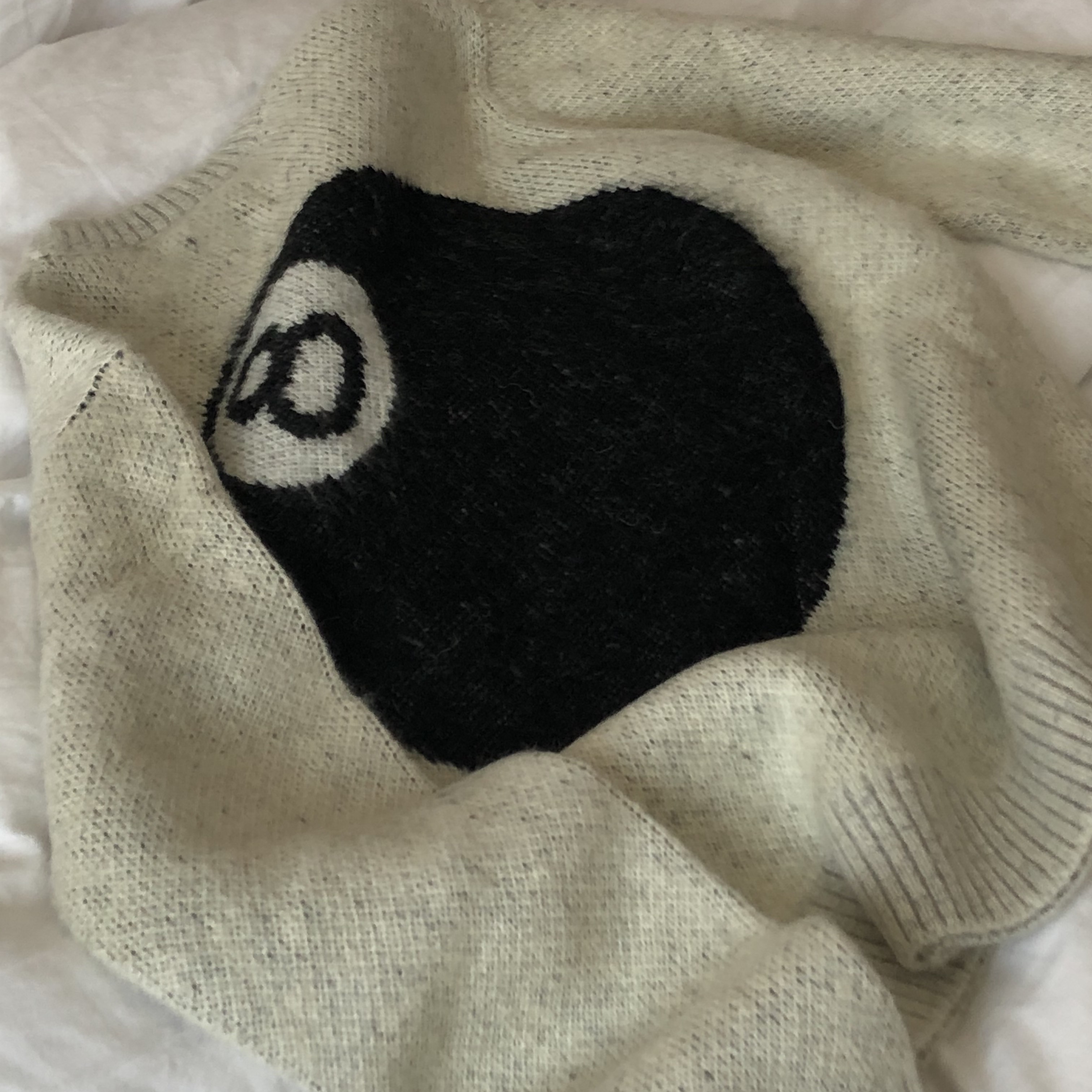Stussy 8 Ball Heavy Brushed Mohair Sweater Cream 착용 스타일 - 1