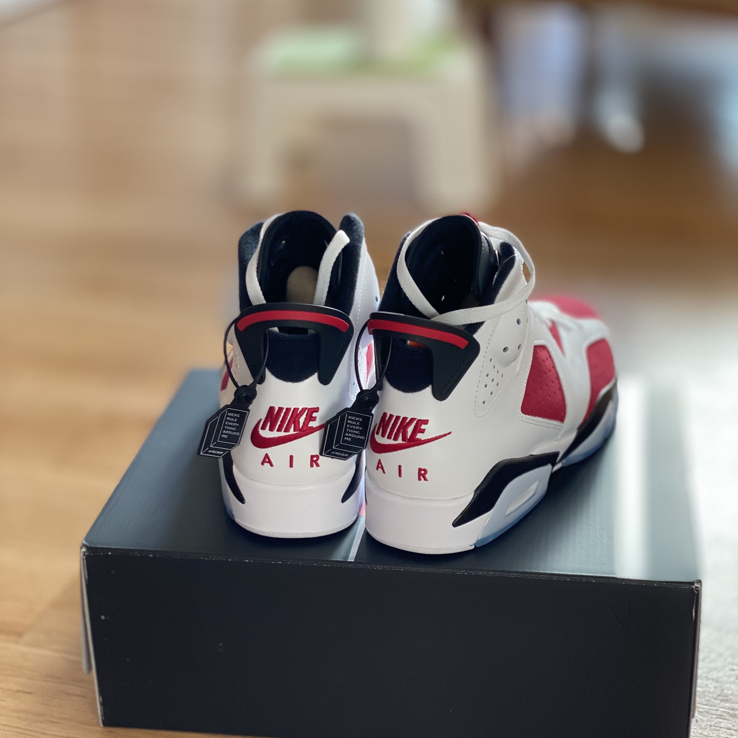 Jordan 6 Retro Carmine 2021 착용 스타일 - 4