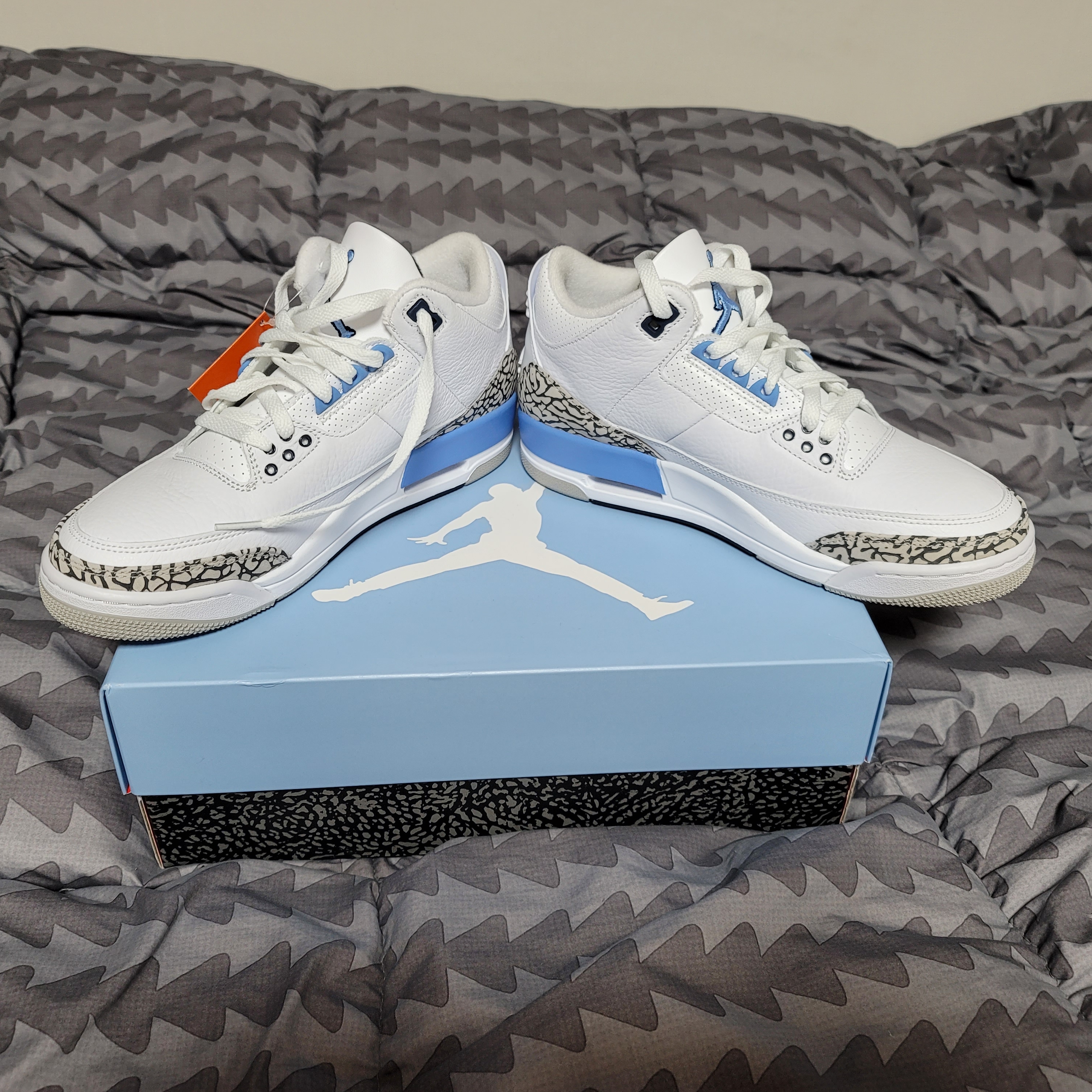 Jordan 3 Retro UNC 2020 착용 스타일 - 2