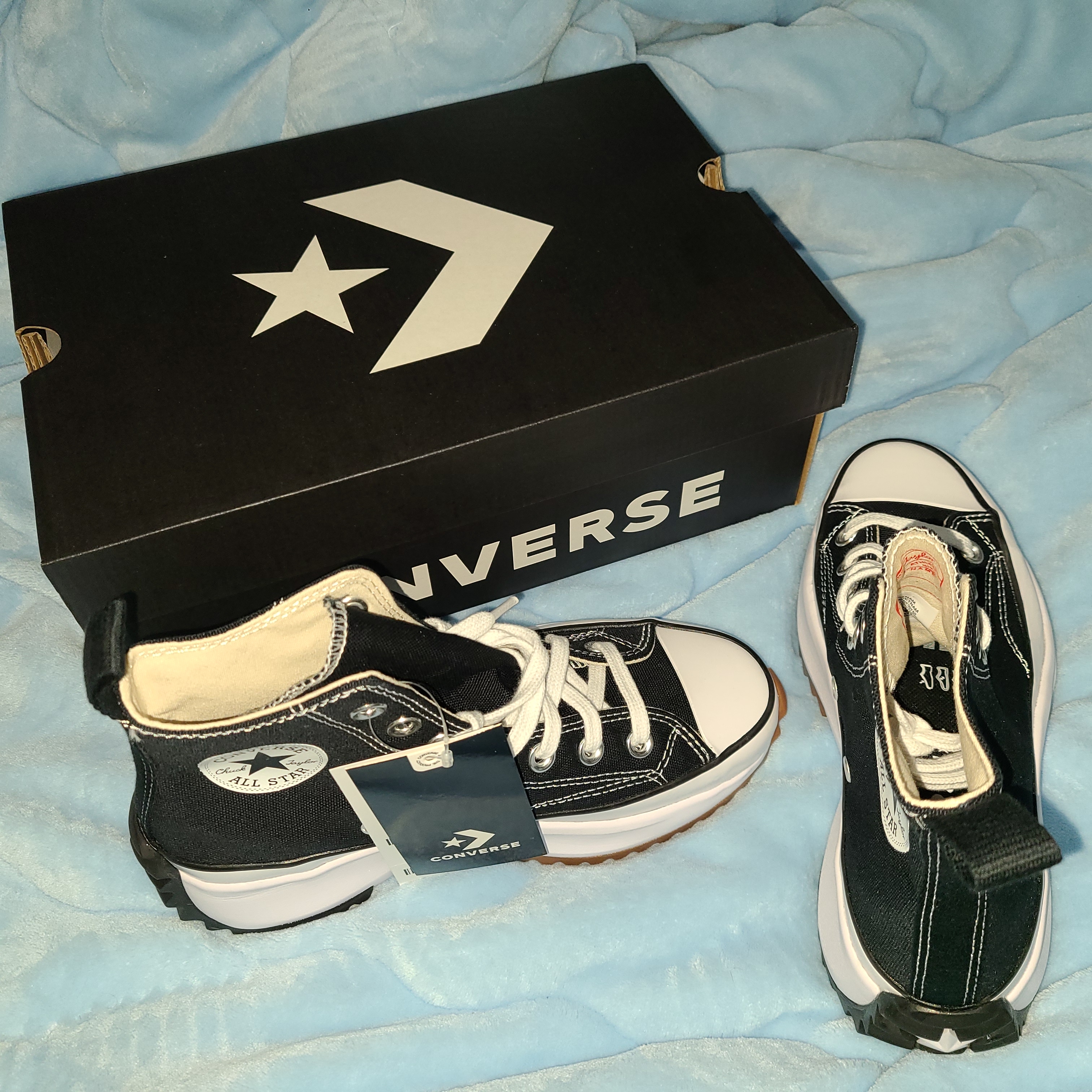Converse Run Star Hike Hi Black White Gum 착용 스타일