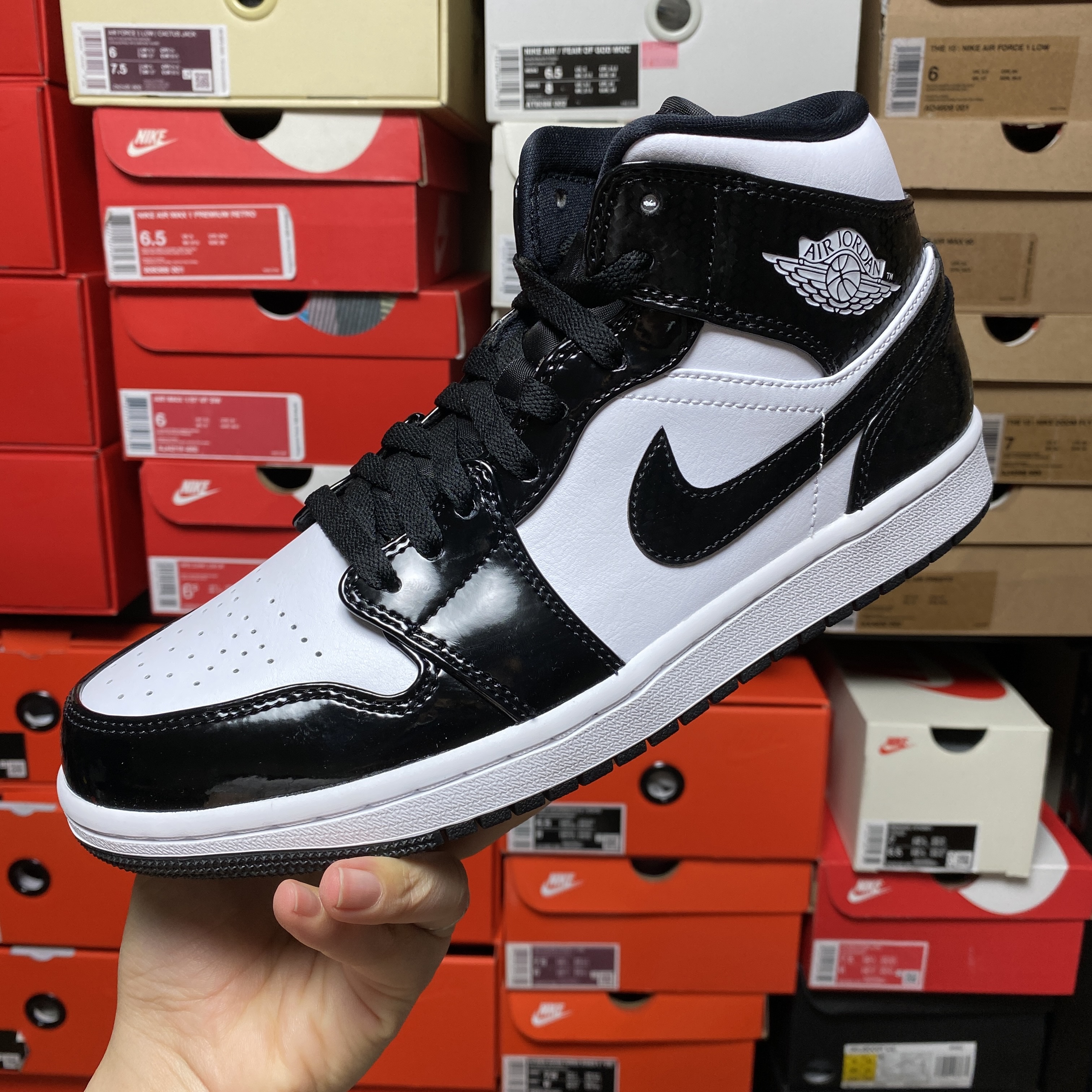 Jordan 1 Mid SE ASW Black 착용 스타일 - 2