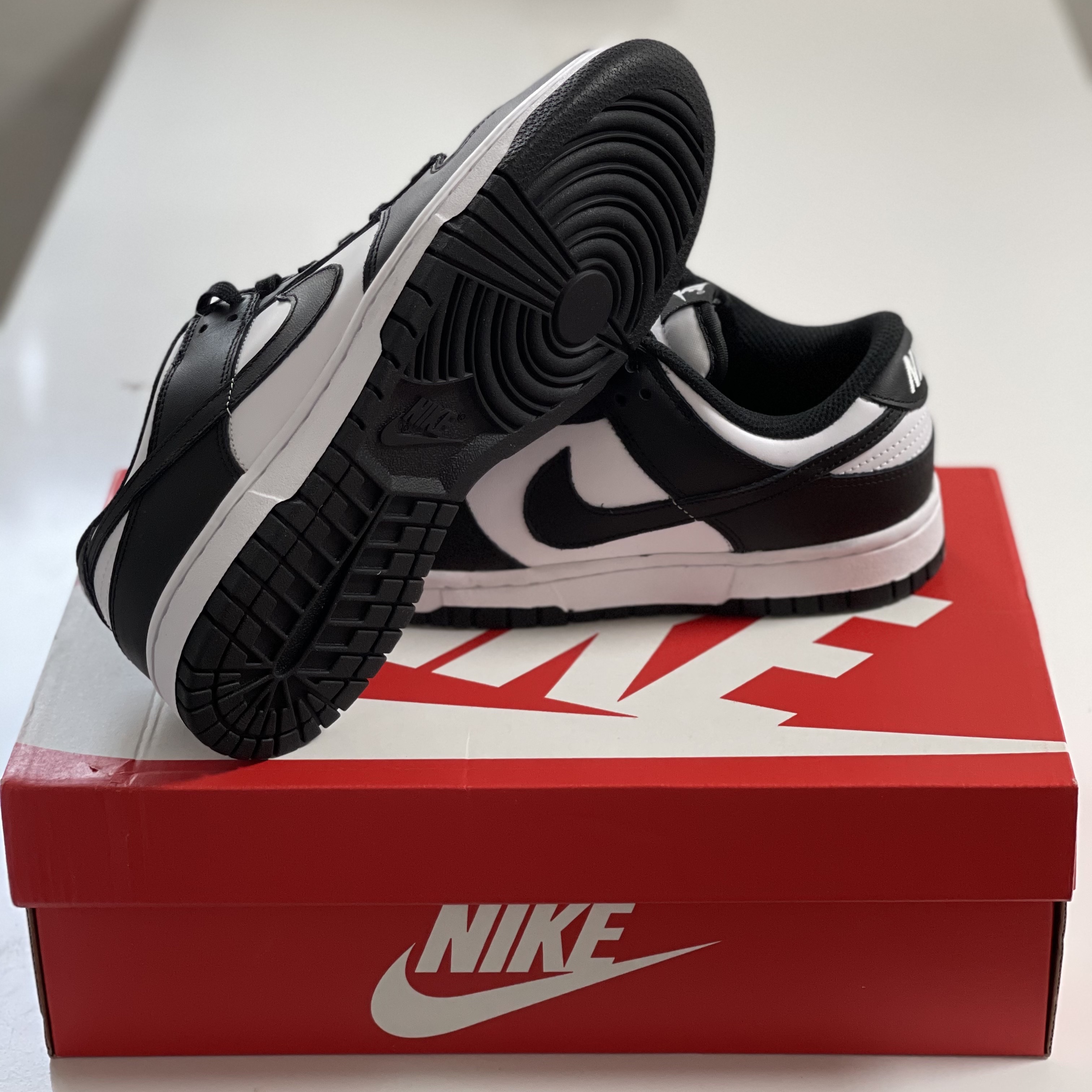 (W) Nike Dunk Low Black 착용 스타일 - 5