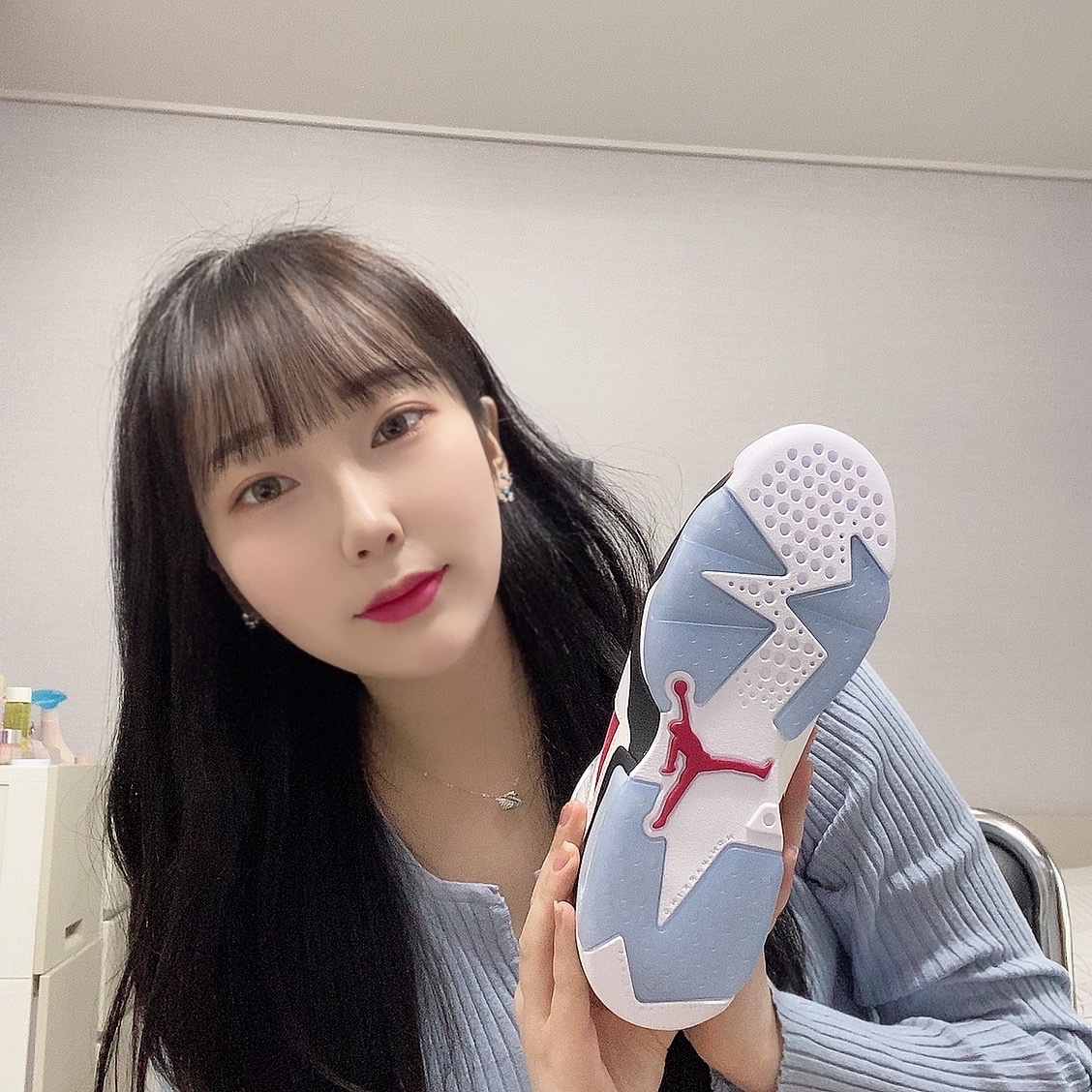 (GS) Jordan 6 Retro Carmine 2021 착용 스타일 - 2
