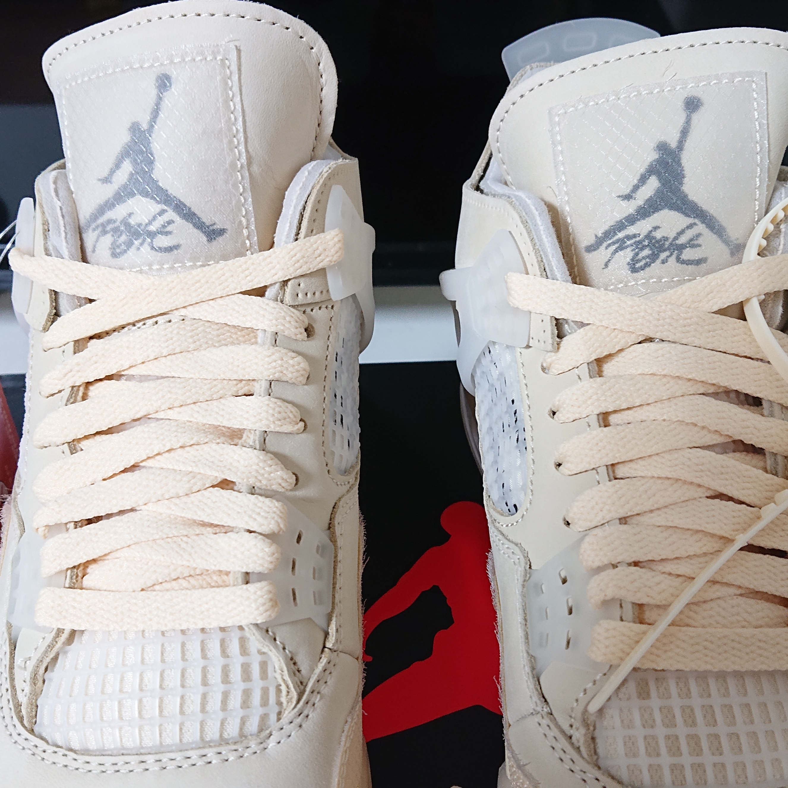 (W) Jordan 4 x Off-White Retro SP Sail 착용 스타일 - 3