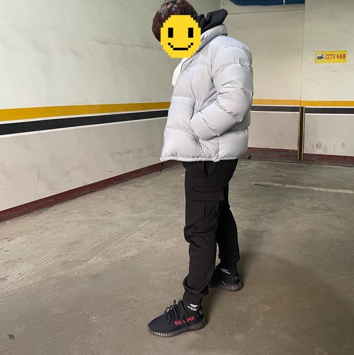 Adidas Yeezy Boost 350 V2 Black Red 2020 착용 스타일
