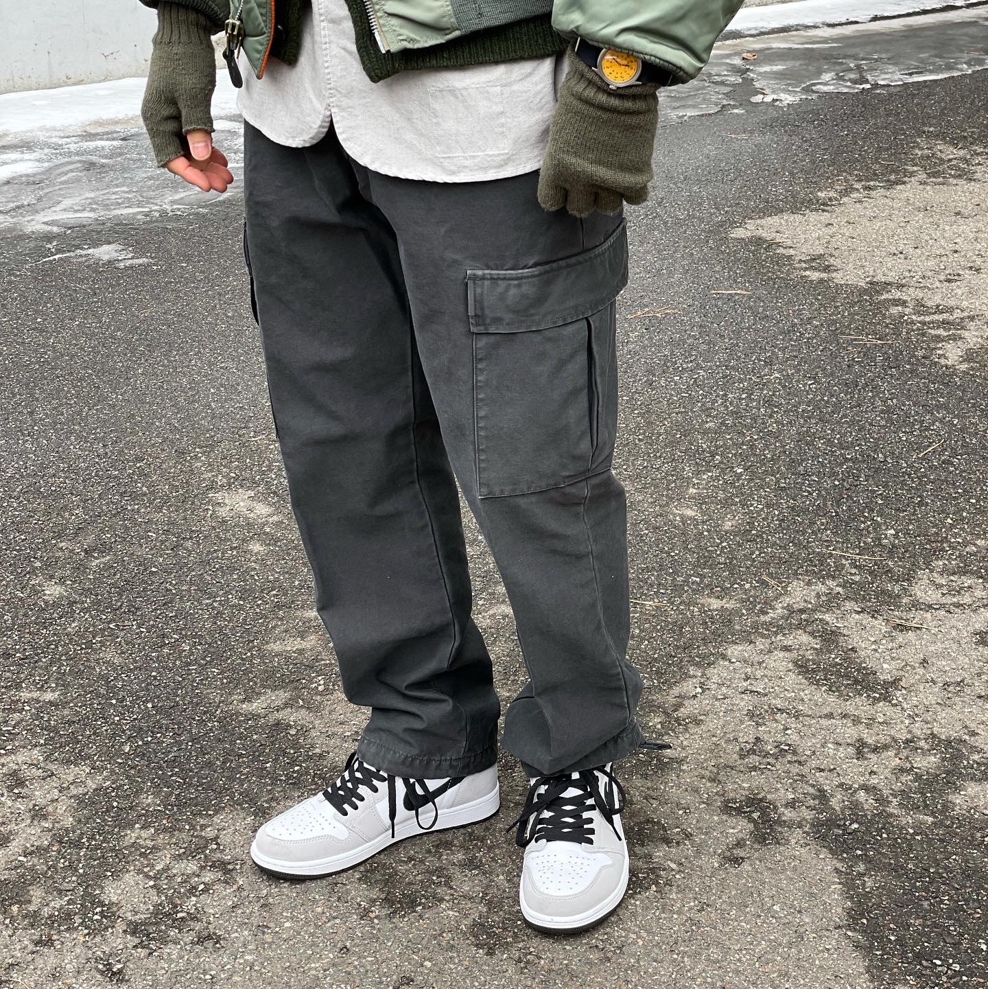Jordan 1 Retro High OG Light Smoke Grey 착용 스타일 - 3