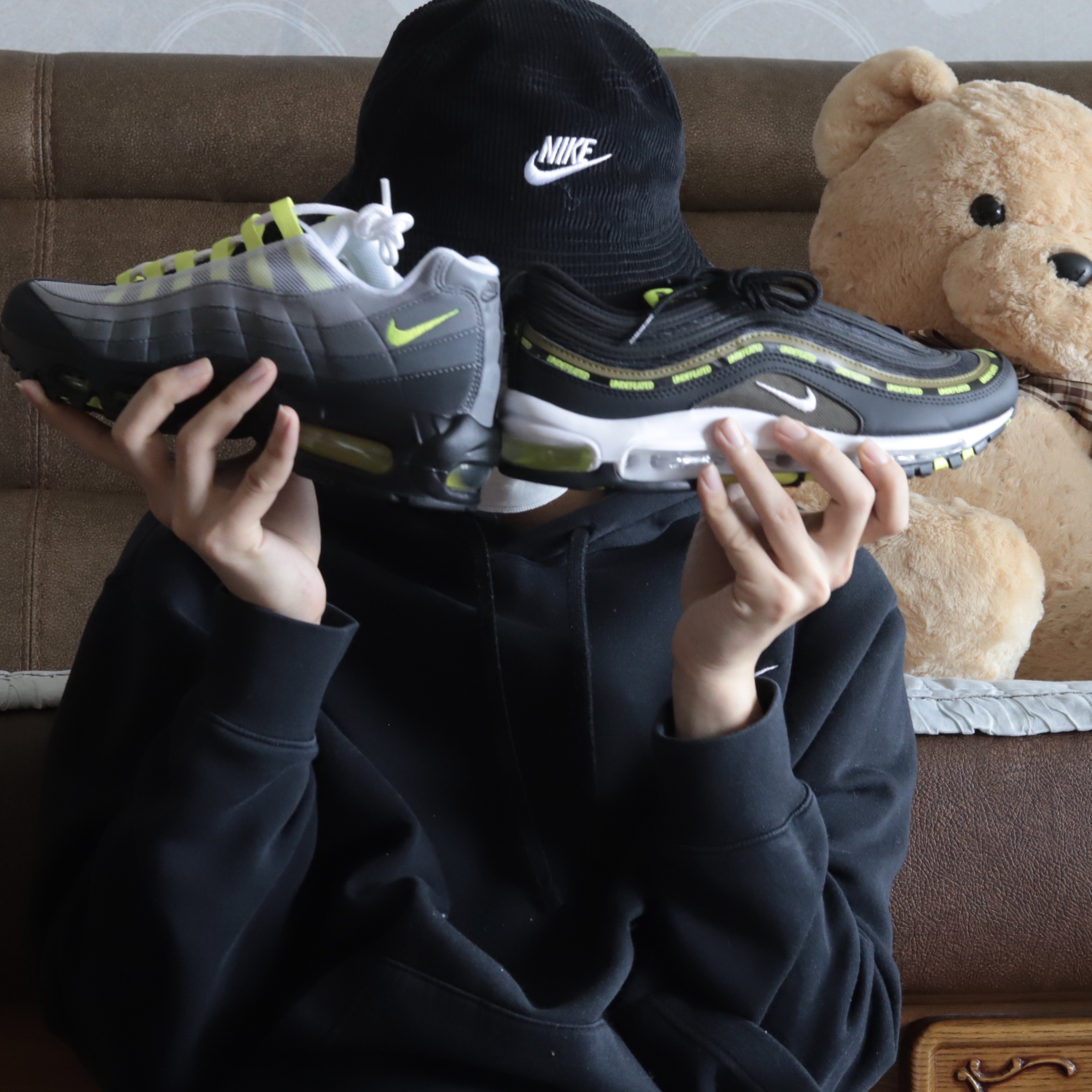 Nike Futura Corduroy Bucket Black 착용 스타일
