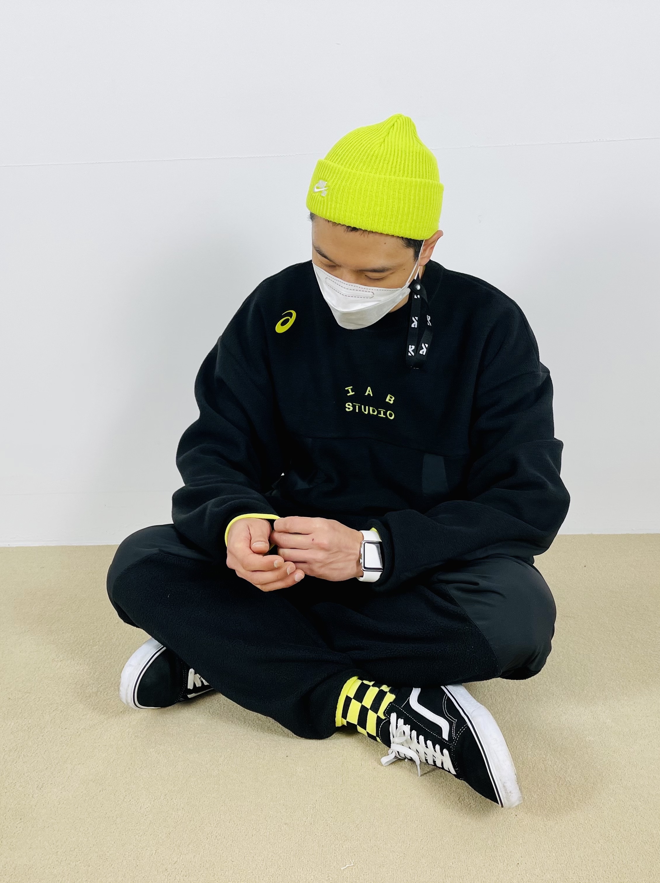 IAB Studio x Asics Fleece Shirt Black, IAB Studio x Asics Fleece Pants Black 착용 스타일 - 1