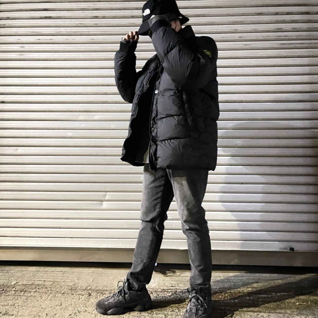 Nike Futura Corduroy Bucket Black, Adidas Yeezy 500 Utility Black 2018/2020 착용 스타일