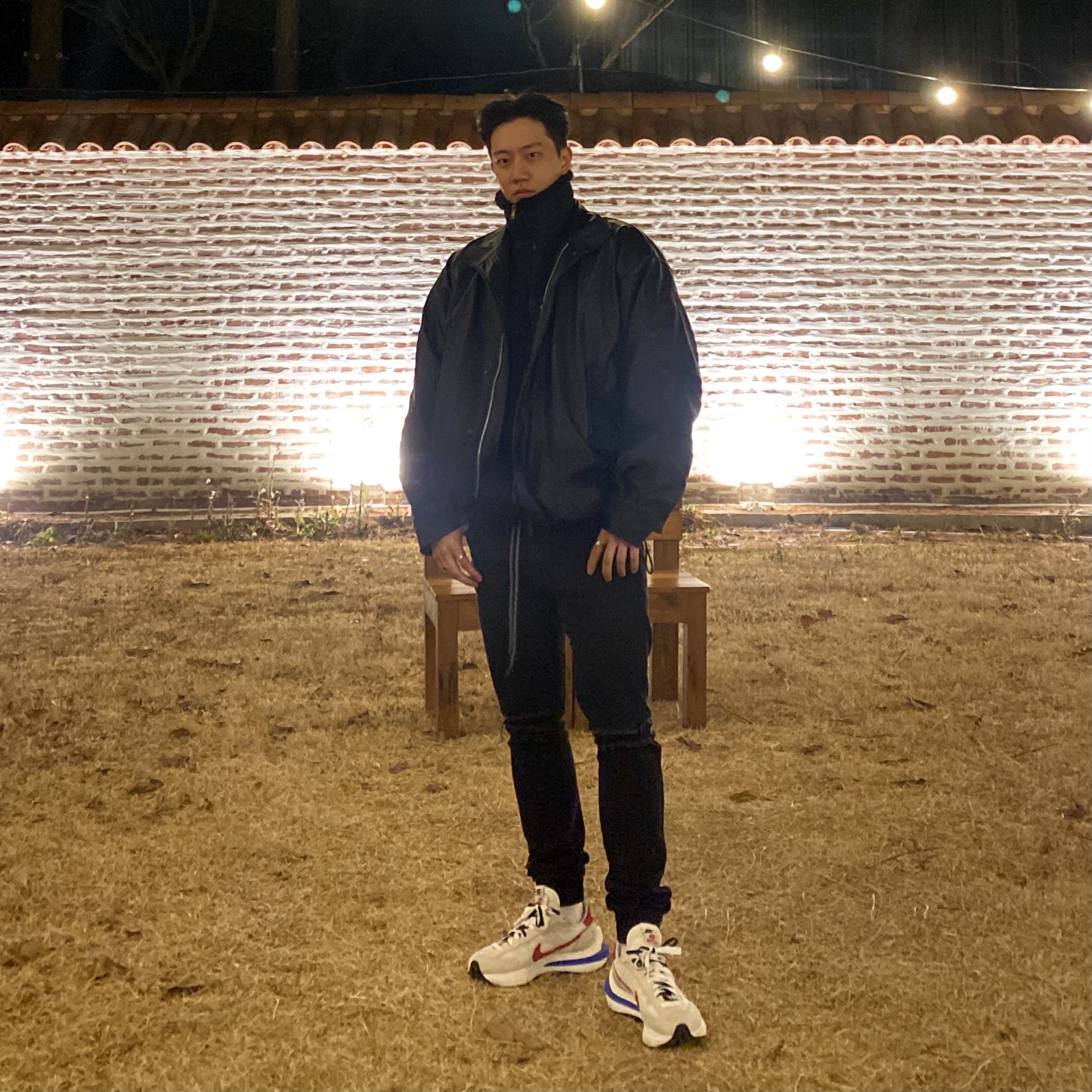 Nike x Sacai VaporWaffle Royal Fuchsia 착용 스타일