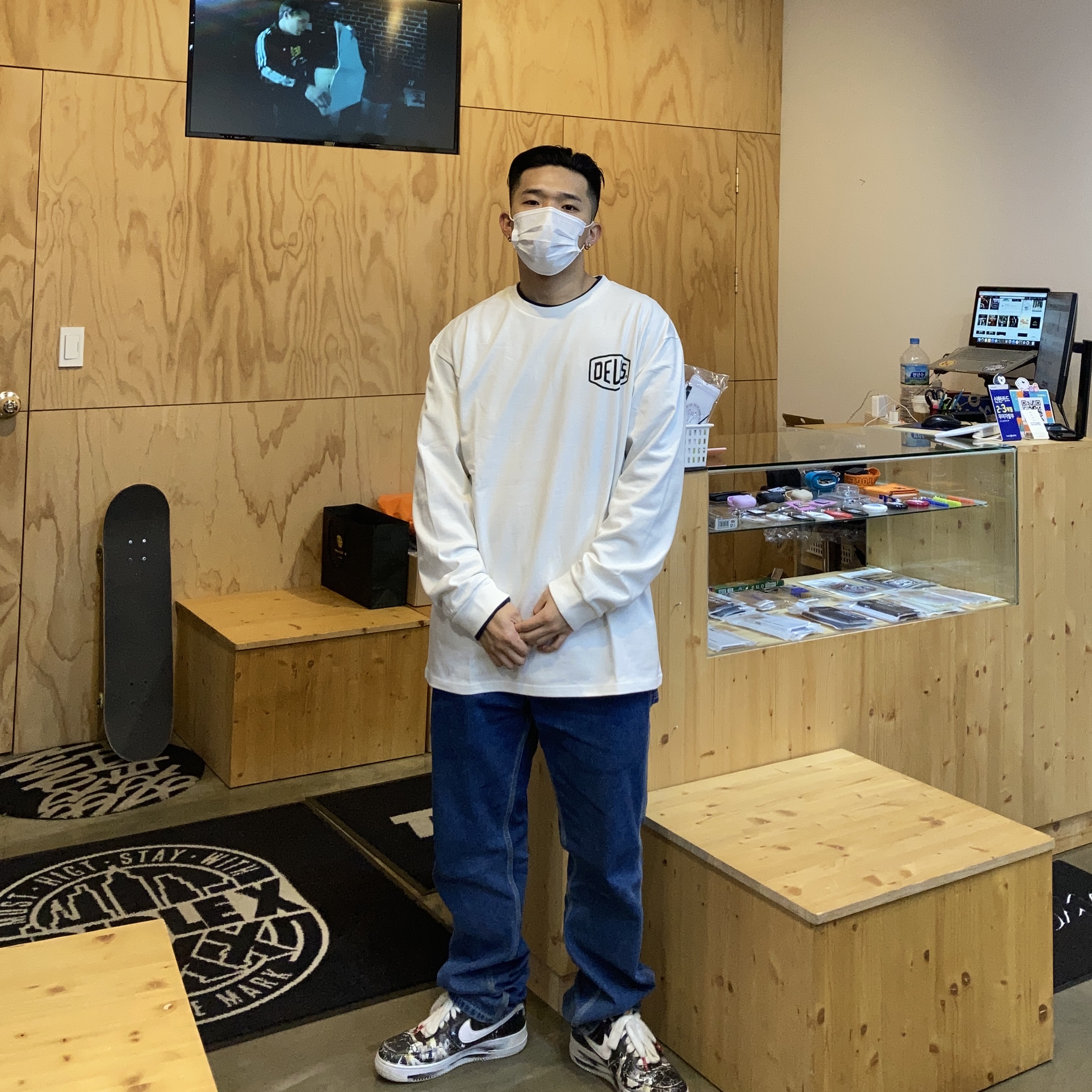 Nike x Peaceminusone Air Force 1 Low Para-Noise 착용 스타일