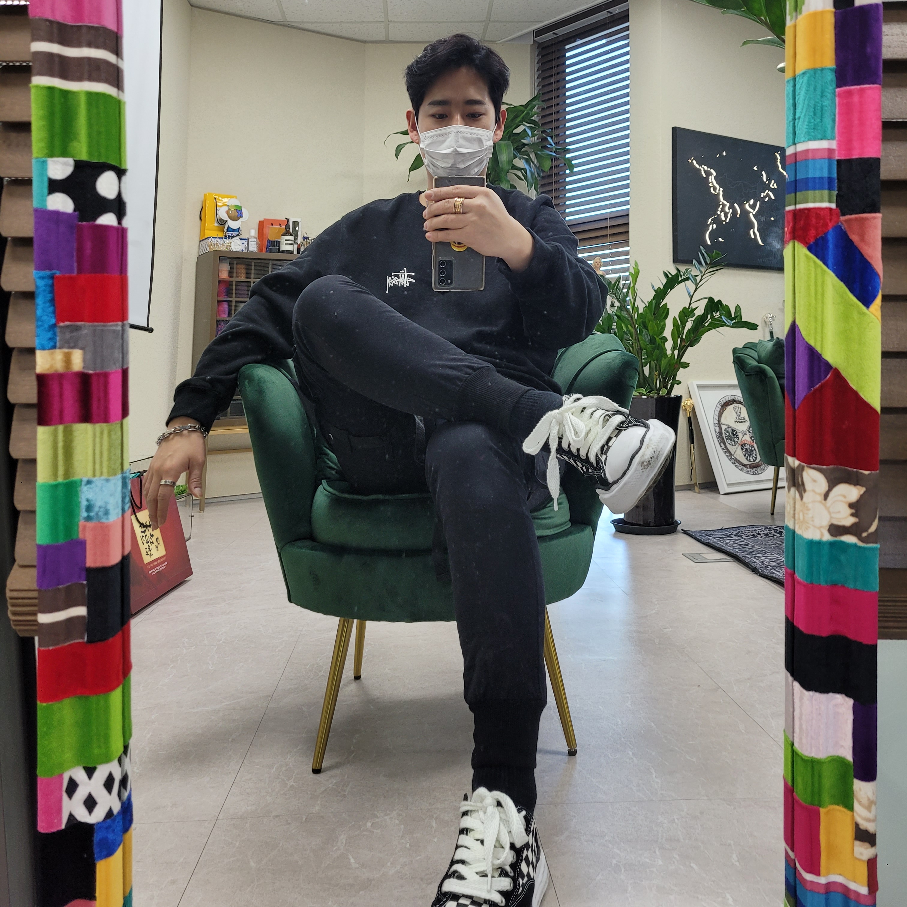 Maison Mihara Yasuhiro Peterson OG Sole Suede x Canvas Lowcut Sneakers Black 착용 스타일