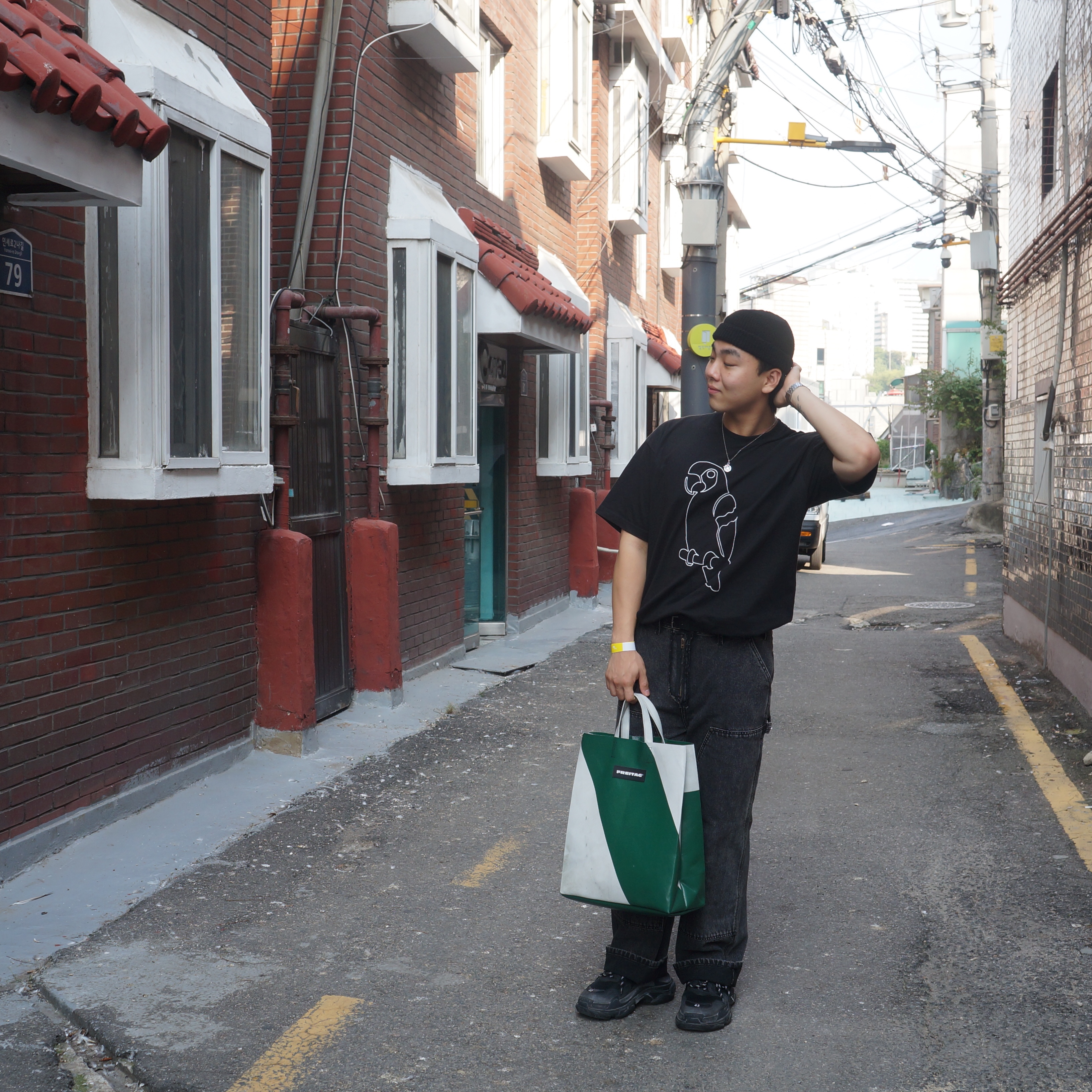 Balenciaga Triple S Triple Black 2018 Reissue (Pre-Distressed) 착용 스타일