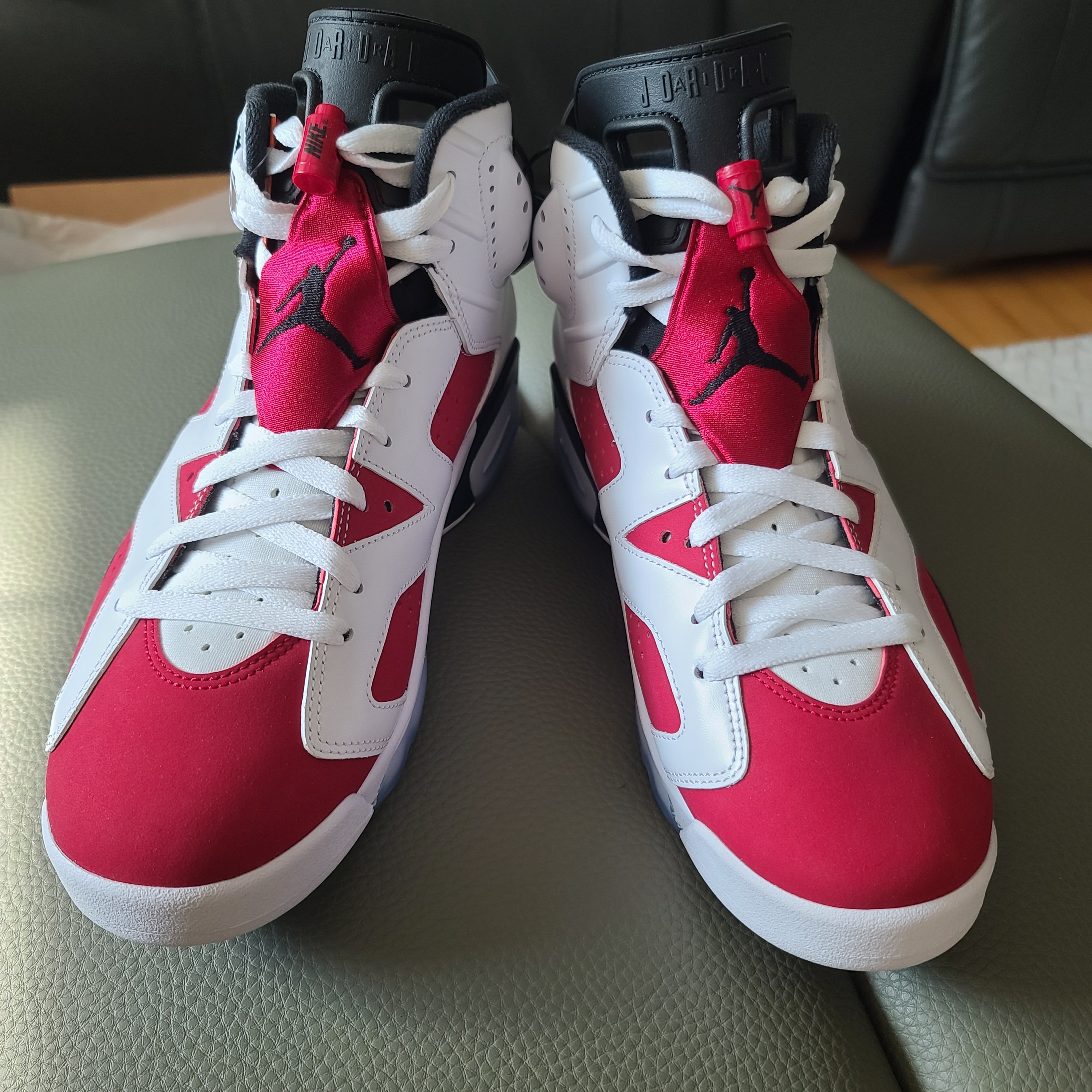 Jordan 6 Retro Carmine 2021 착용 스타일 - 2