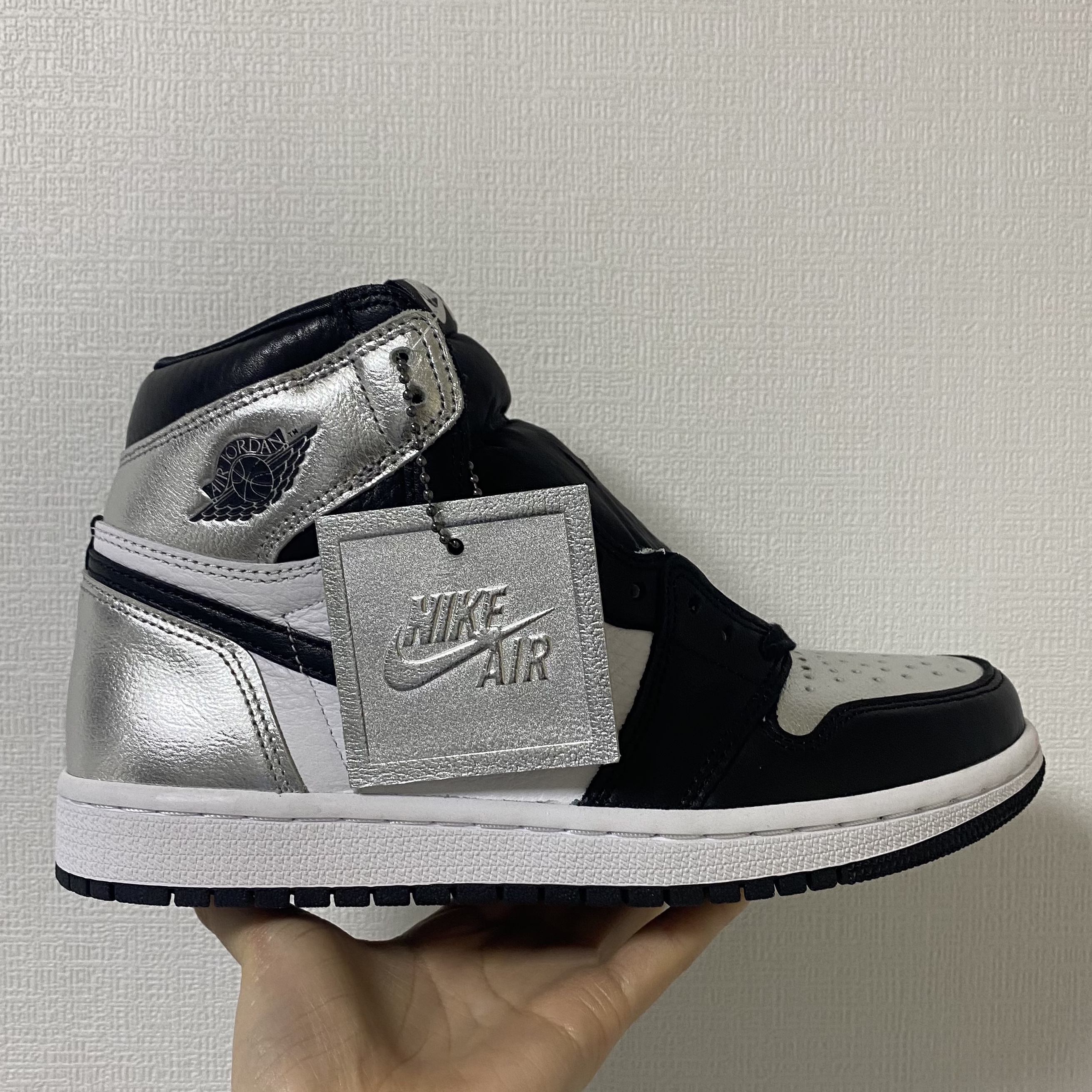 (W) Jordan 1 Retro High OG Silver Toe 착용 스타일 - 2