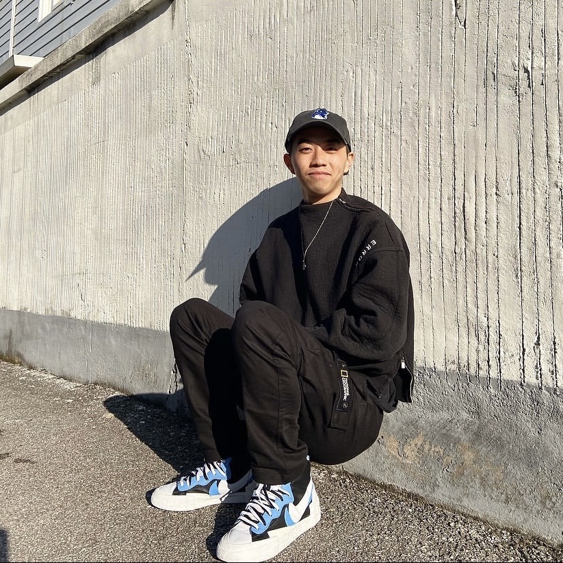 Nike x Sacai Blazer Mid White Black Legend Blue 착용 스타일