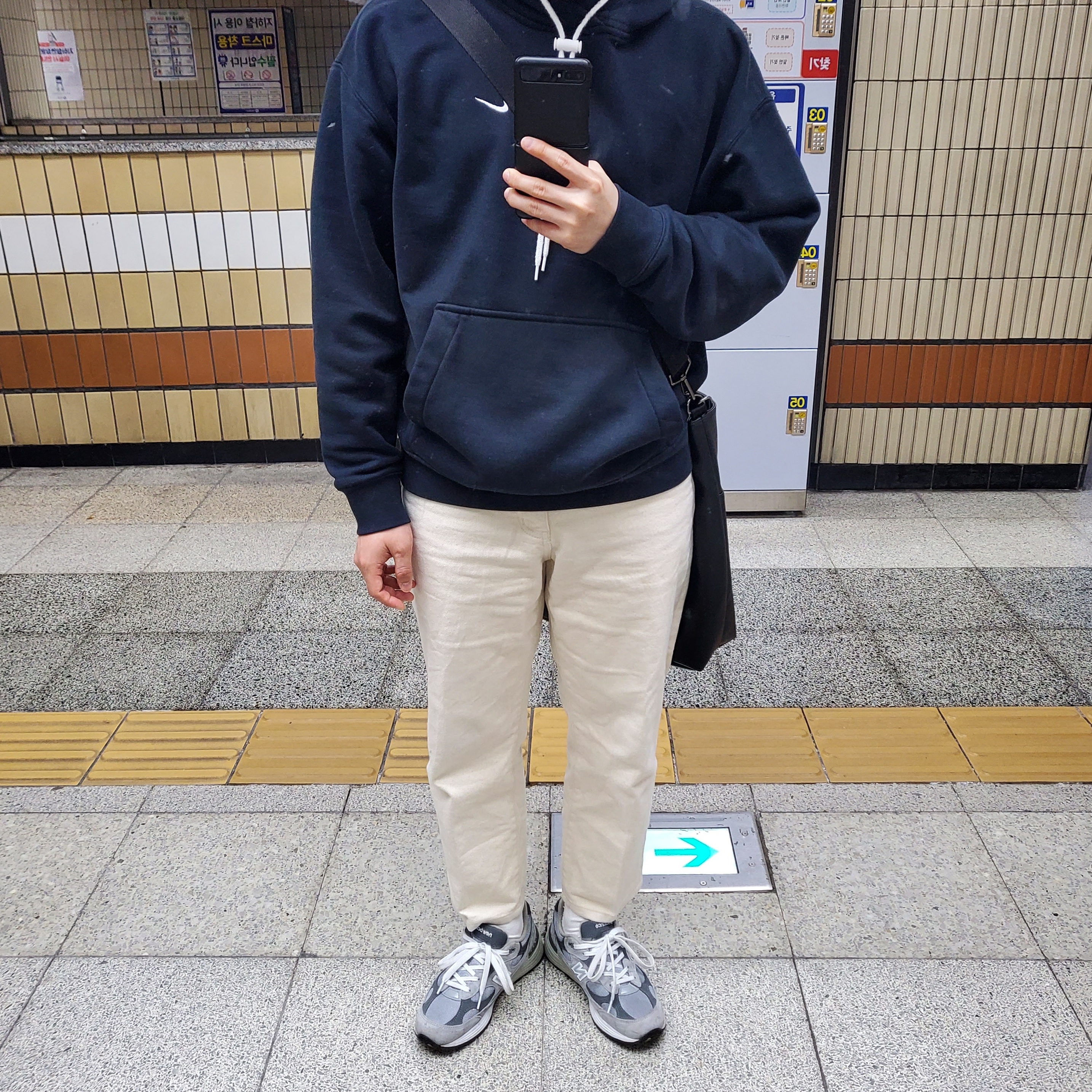 New Balance 992 Made in USA Grey - D Standard, Nike M NRG Hoodie Black 착용 스타일