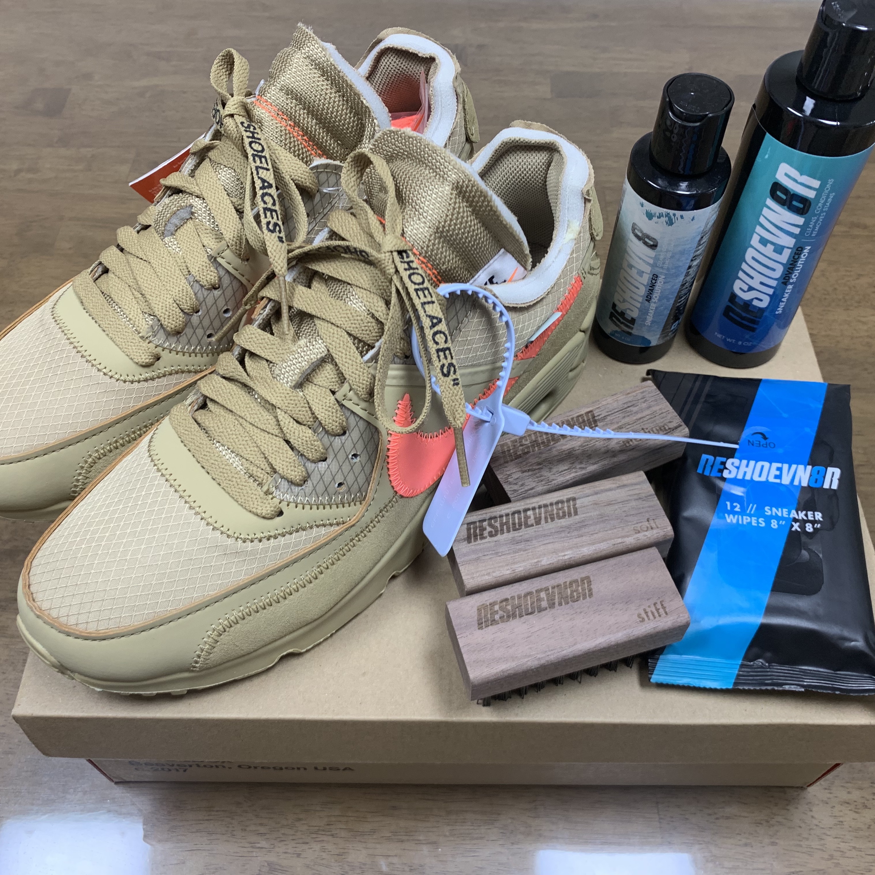 Nike x Off-White Air Max 90 V2 Desert Ore 착용 스타일