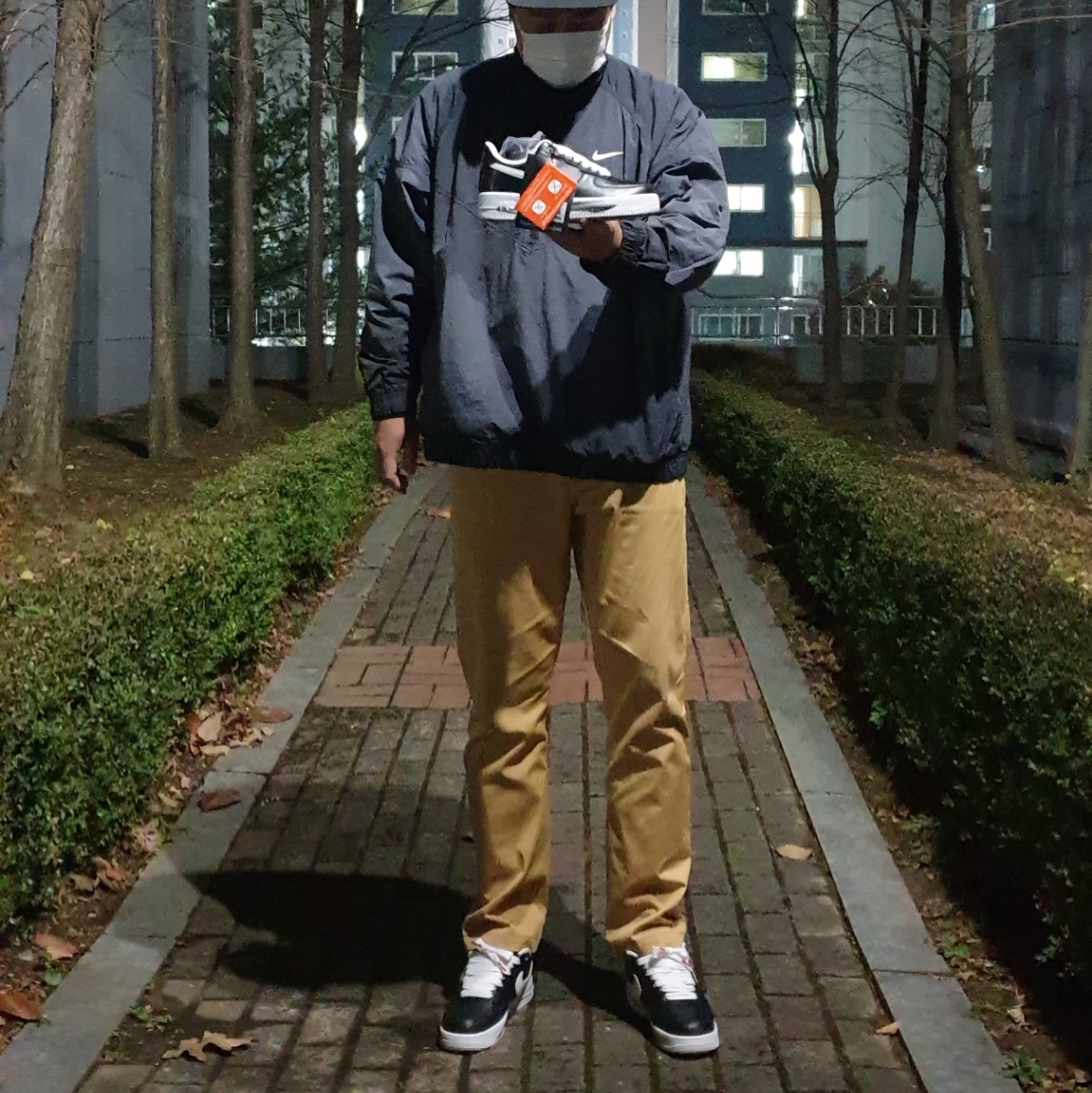 Nike x Stussy Windrunner Jacket Off Noir, Nike x Peaceminusone Air Force 1 Low Para-Noise 착용 스타일