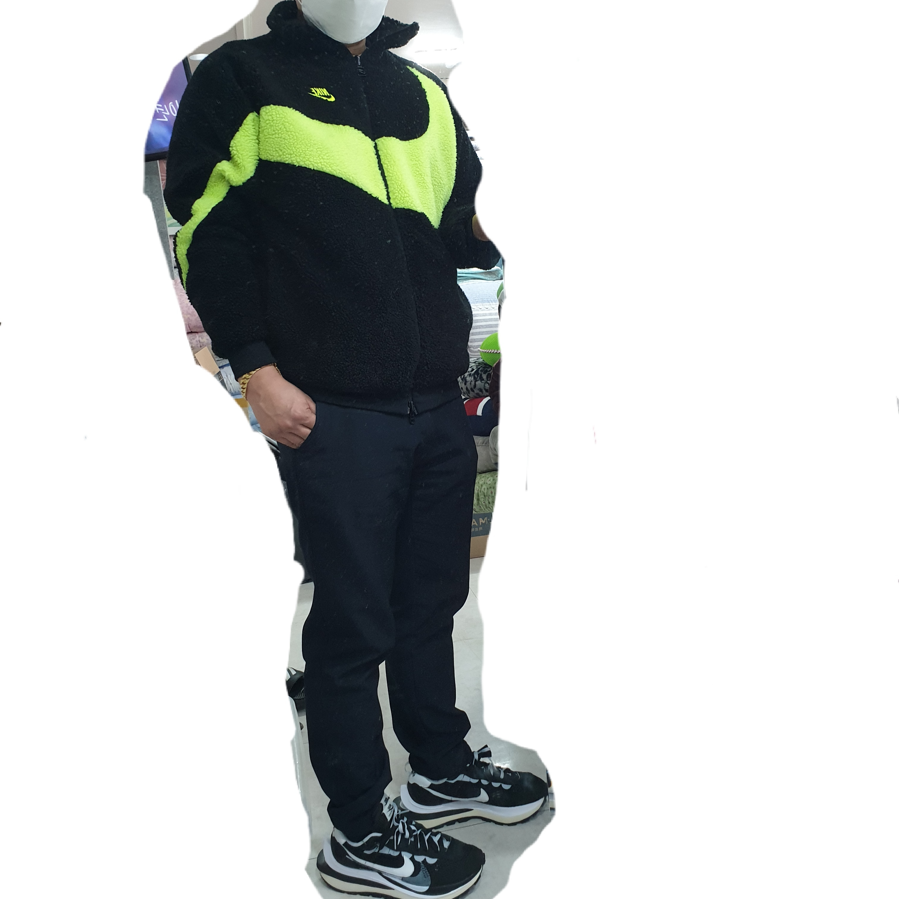 Nike Big Swoosh Full Zip Jacket Black Volt, Nike x Sacai VaporWaffle Black White 착용 스타일