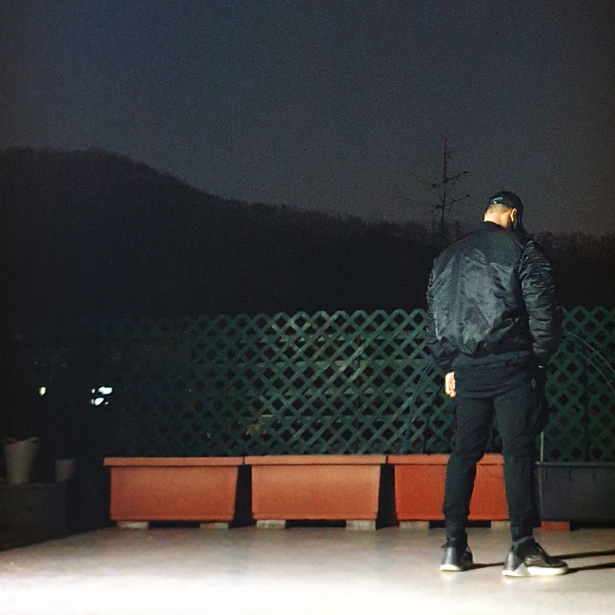Adidas Yeezy QNTM Barium 착용 스타일 - 3