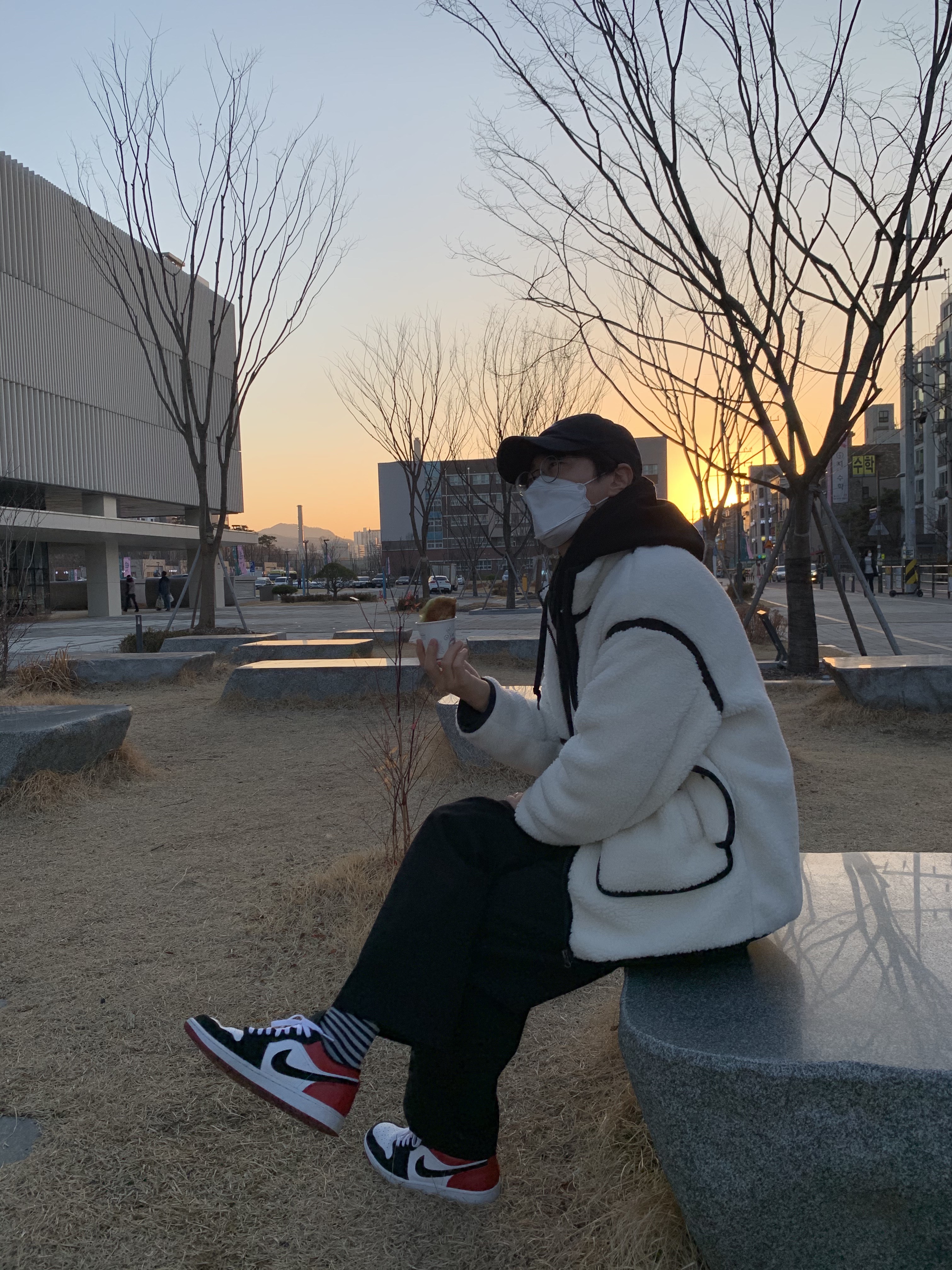 Jordan 1 Low Black Toe 착용 스타일 - 1