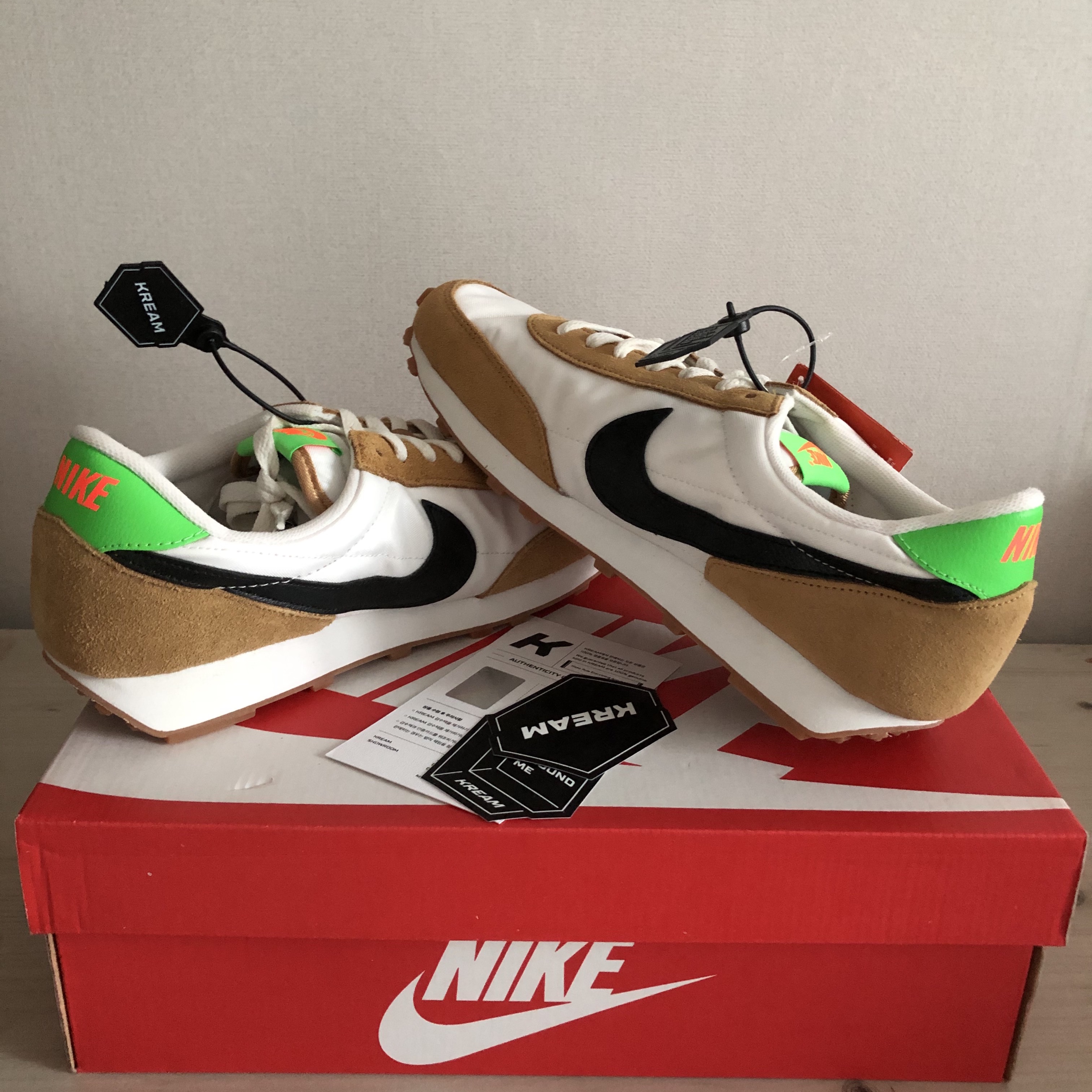 (W) Nike Daybreak Wheat 착용 스타일 - 1