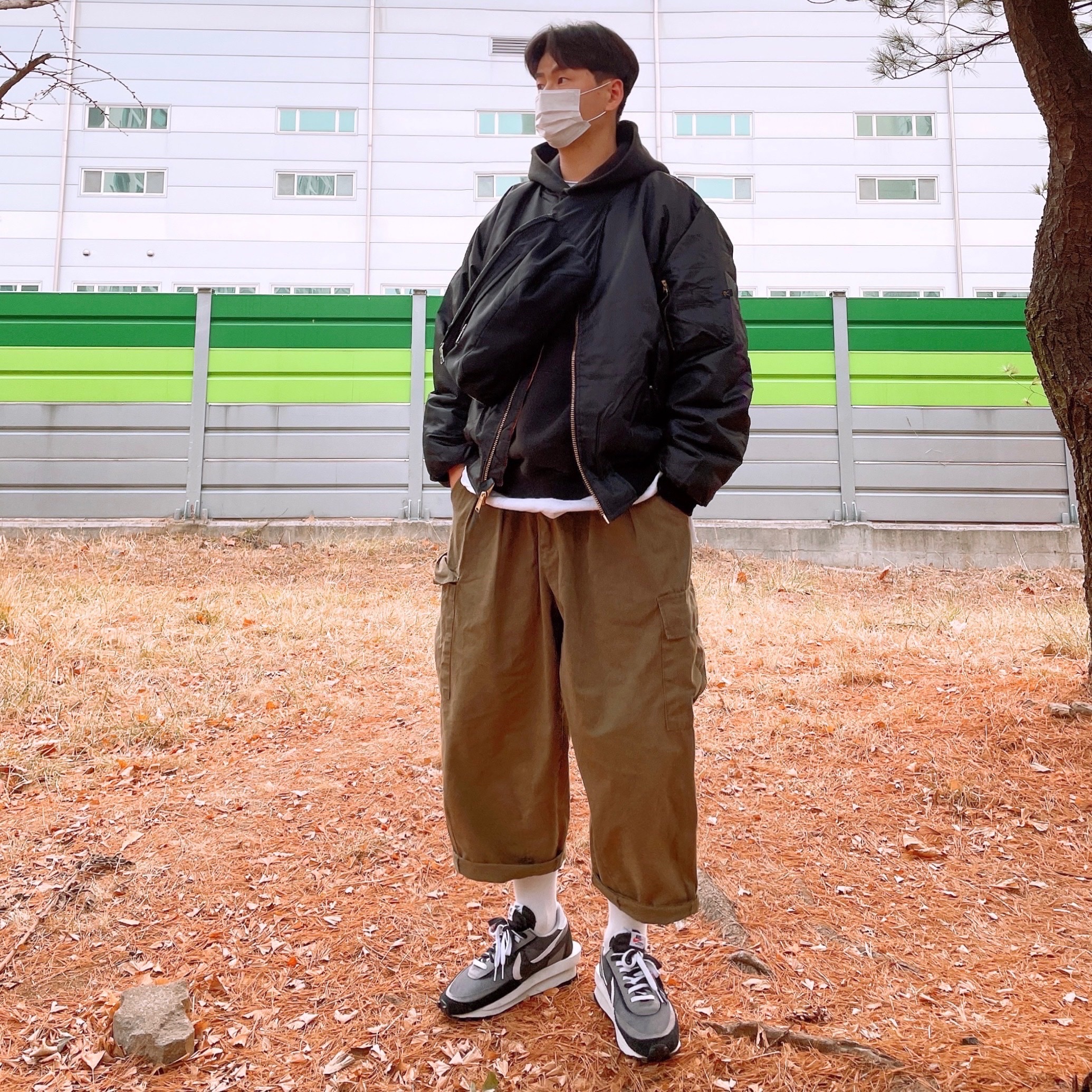 Nike x Sacai LDWaffle Black 착용 스타일