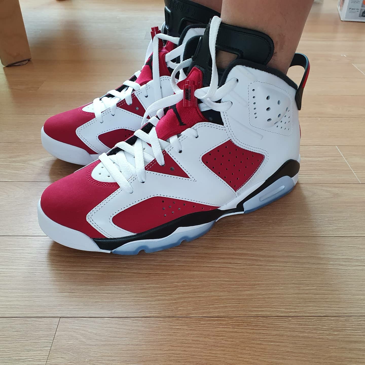 Jordan 6 Retro Carmine 2021 착용 스타일 - 4