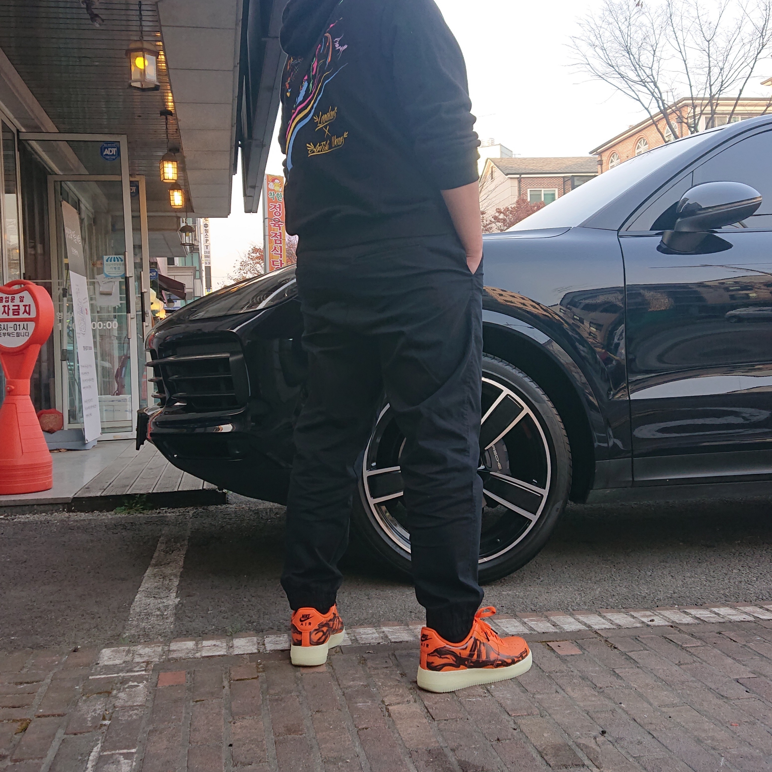 Nike Air Force 1 Low '07 Orange Skeleton 착용 스타일 - 1