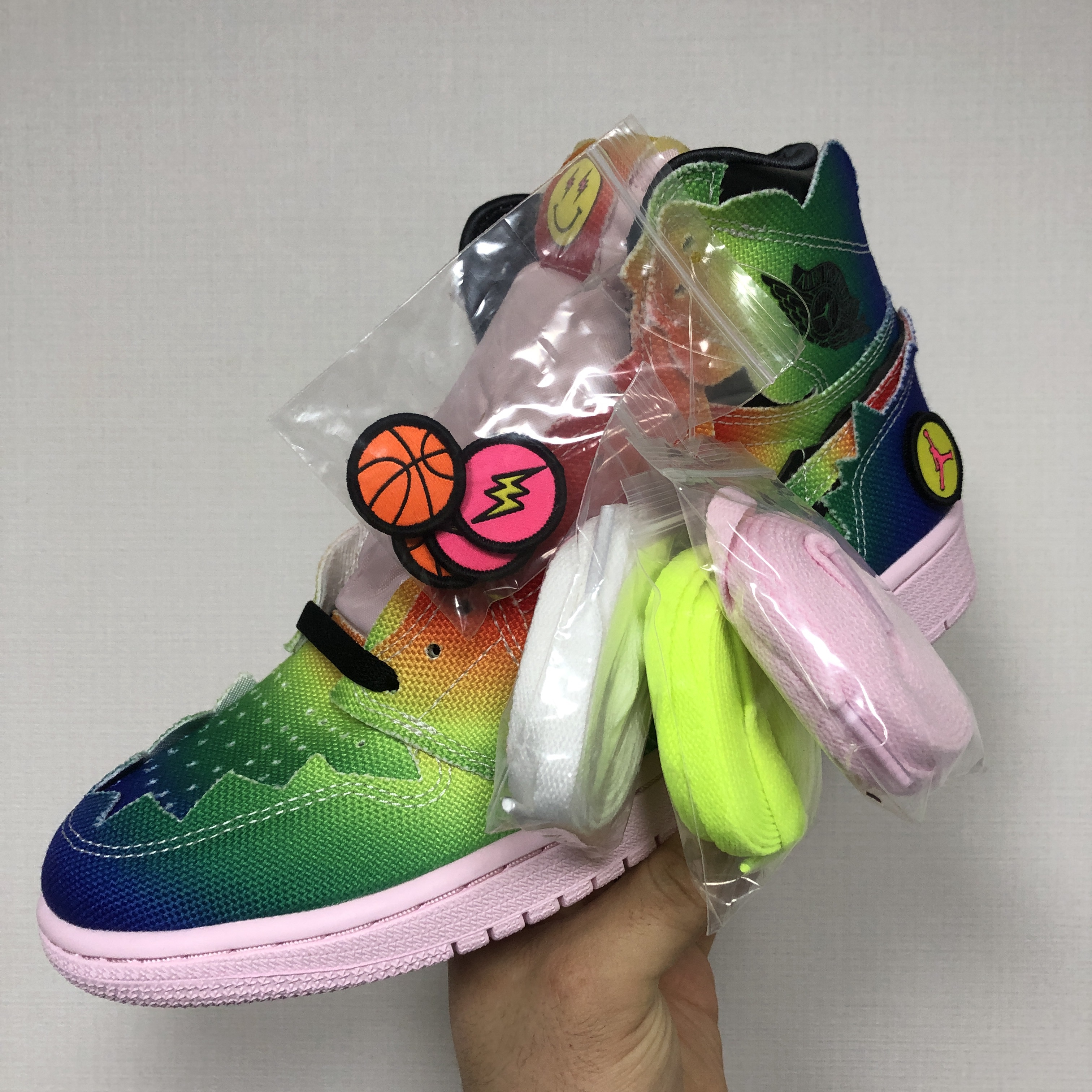 Jordan 1 x J Balvin Retro High OG 착용 스타일