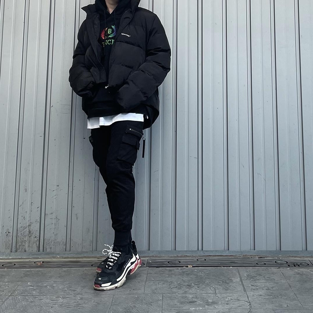 Balenciaga Triple S Trainer Black White Red 2018 착용 스타일