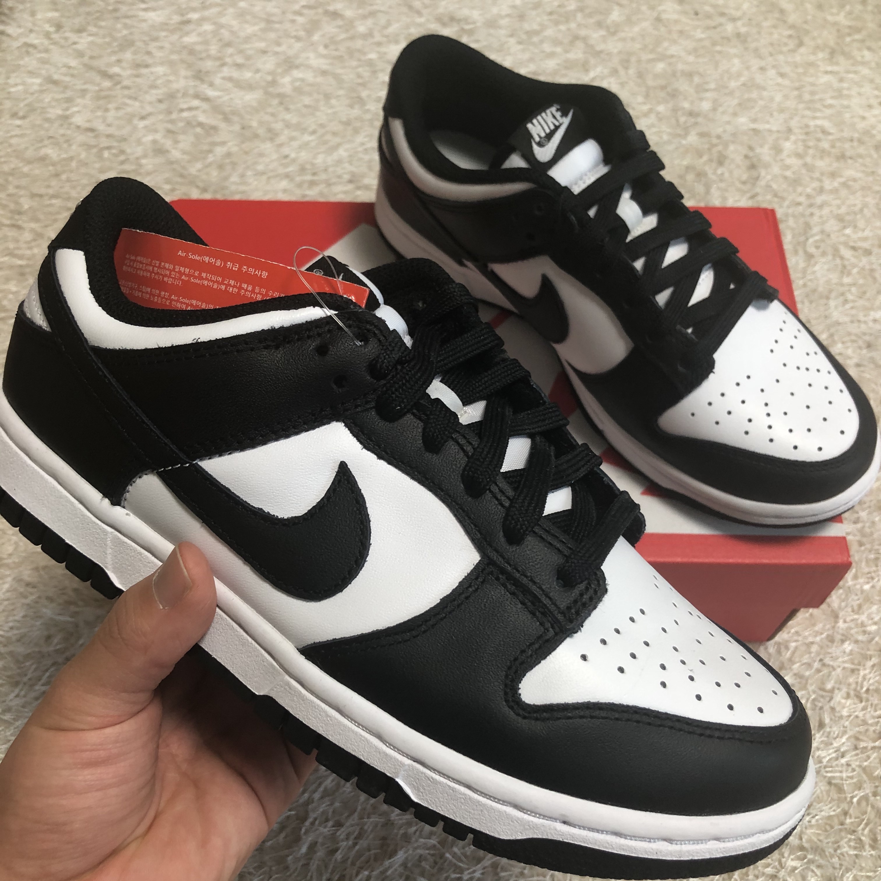 (W) Nike Dunk Low Black 착용 스타일