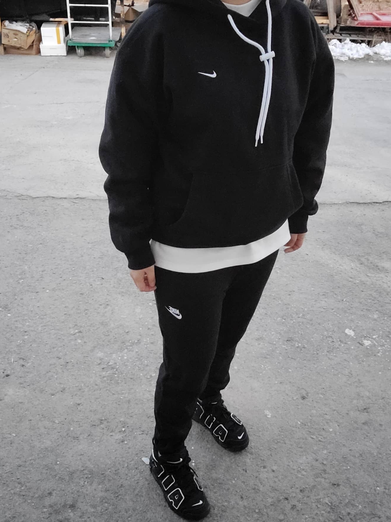 (GS) Nike Air More Uptempo Black White 2016, Nike M NRG Hoodie Black 착용 스타일