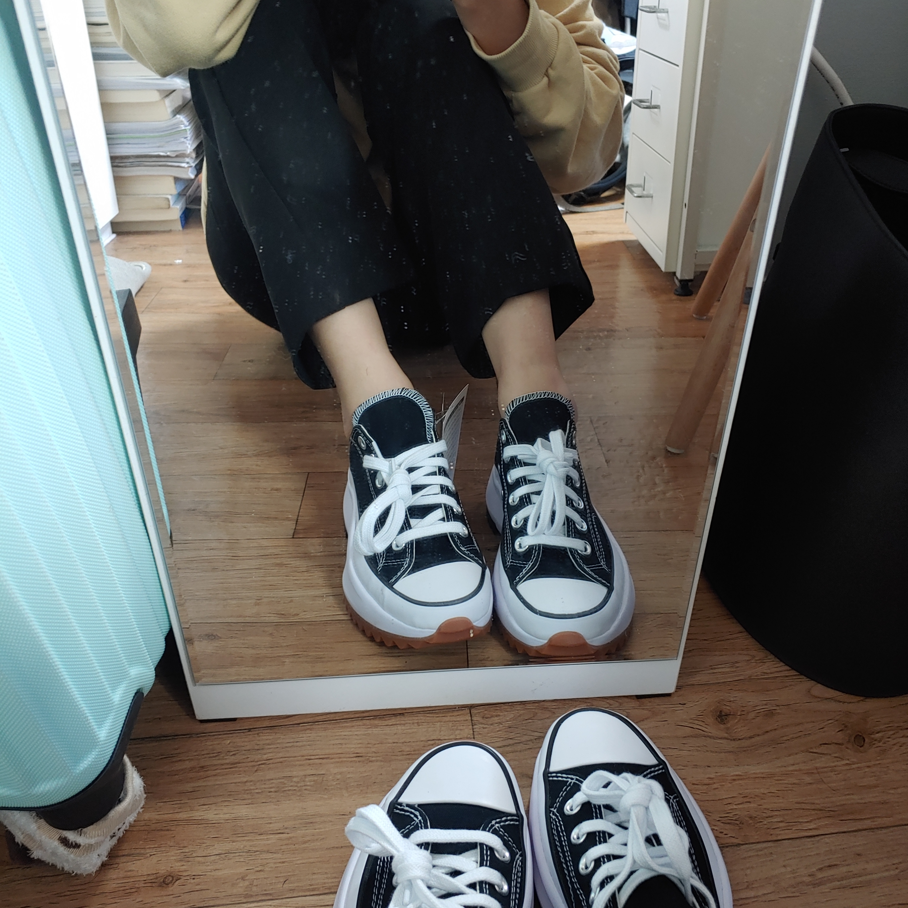 Converse Run Star Hike Low Black 착용 스타일