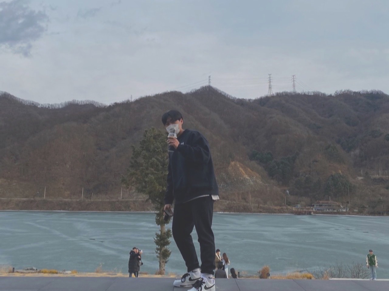 Nike x Peaceminusone Air Force 1 Low Para-Noise 2.0, Nike x Stussy NRG ZR Fleece Crewneck Black - US/EU 착용 스타일