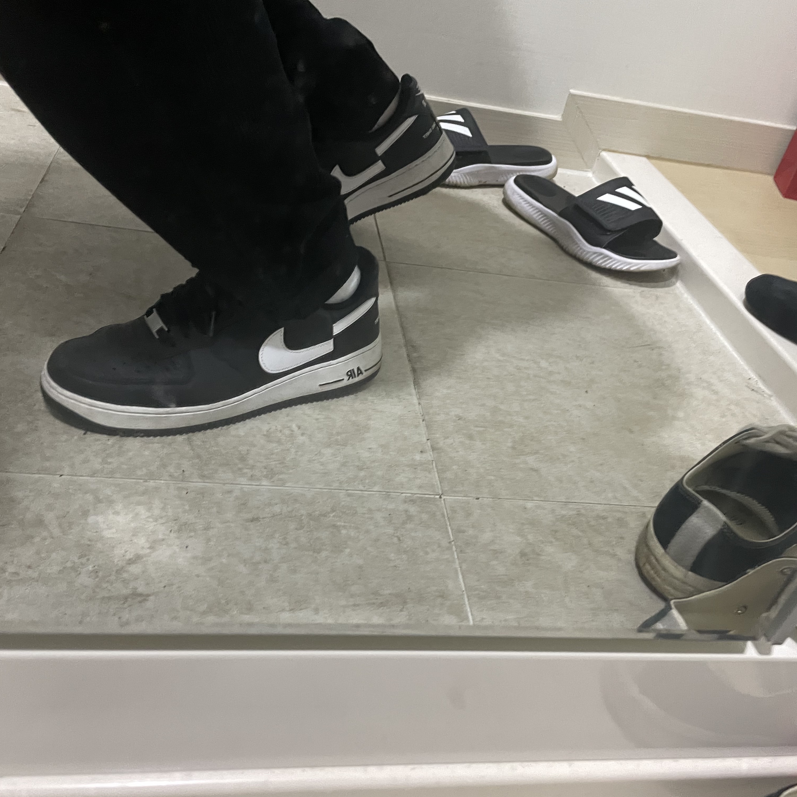 Nike x Comme des Garcons Shirt x Supreme Air Force 1 Low 2018 착용 스타일