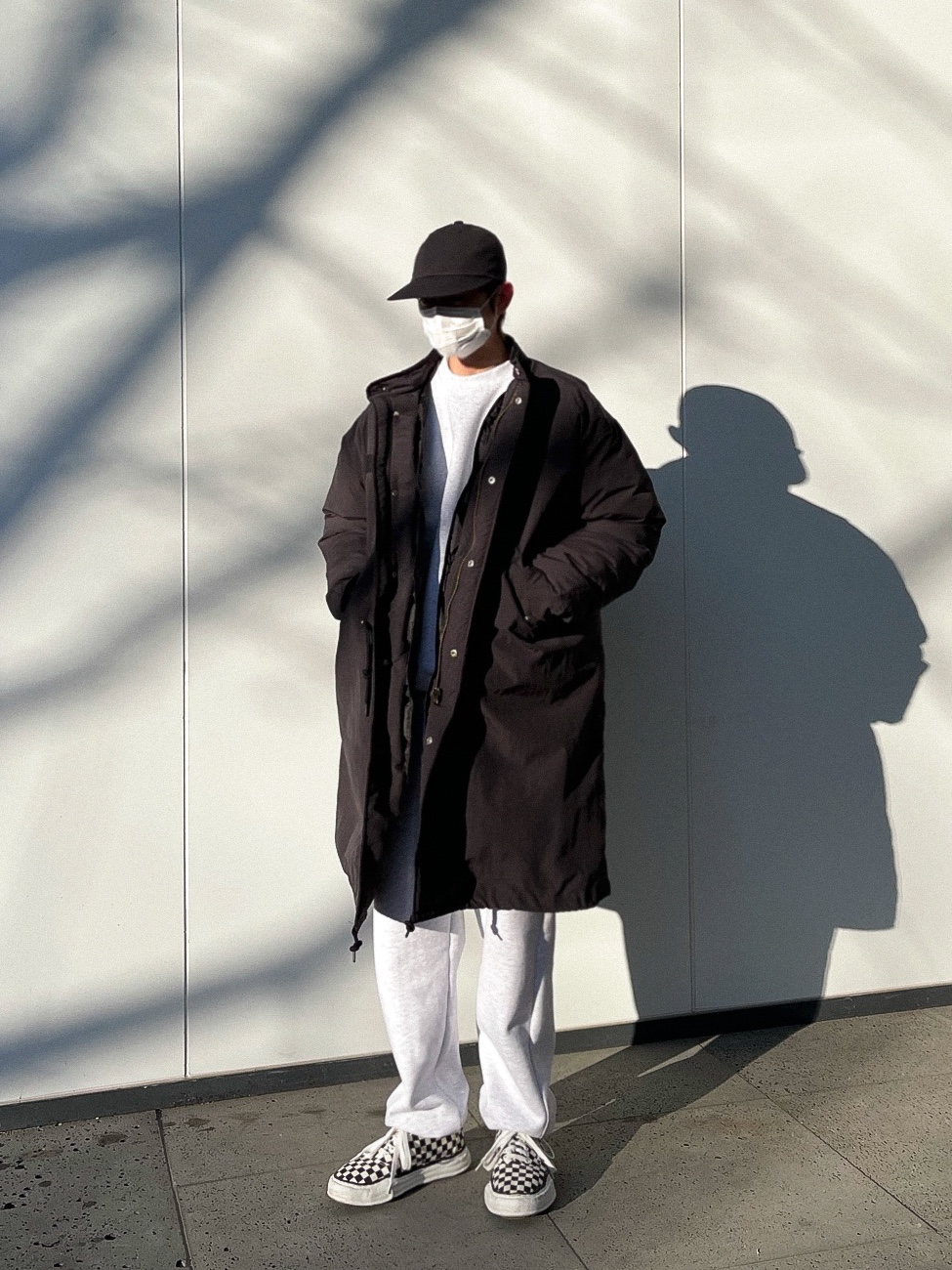 Maison Mihara Yasuhiro Baker OG Sole Canvas Low Cut Sneakers Black White 착용 스타일