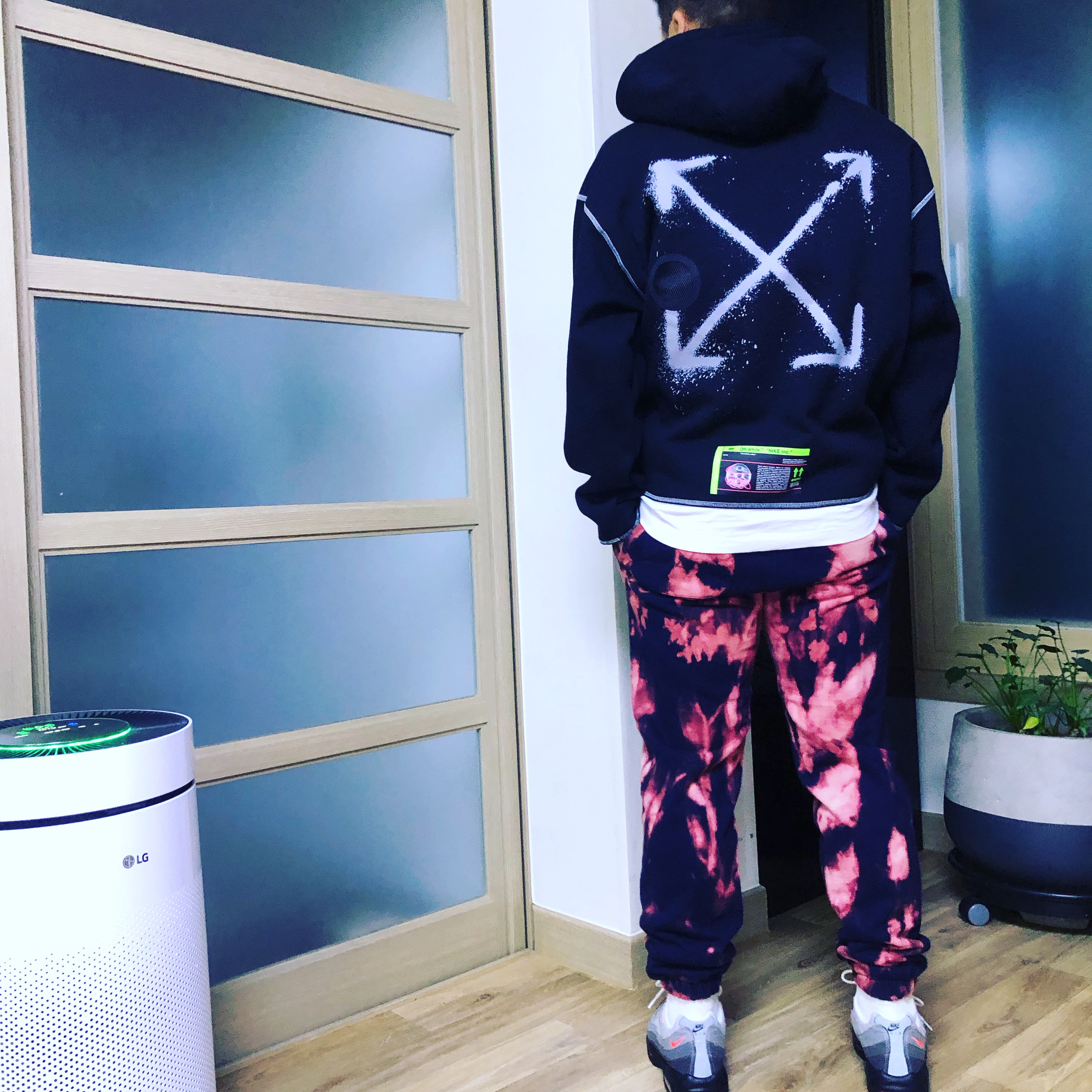 Nike x Off-White NRG RU Hoodie 착용 스타일