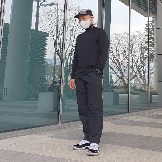 Nike x Drake Nocta Essential Mock Neck Black - Asia, Jordan 11 Retro Concord 2018 착용 스타일 - 1