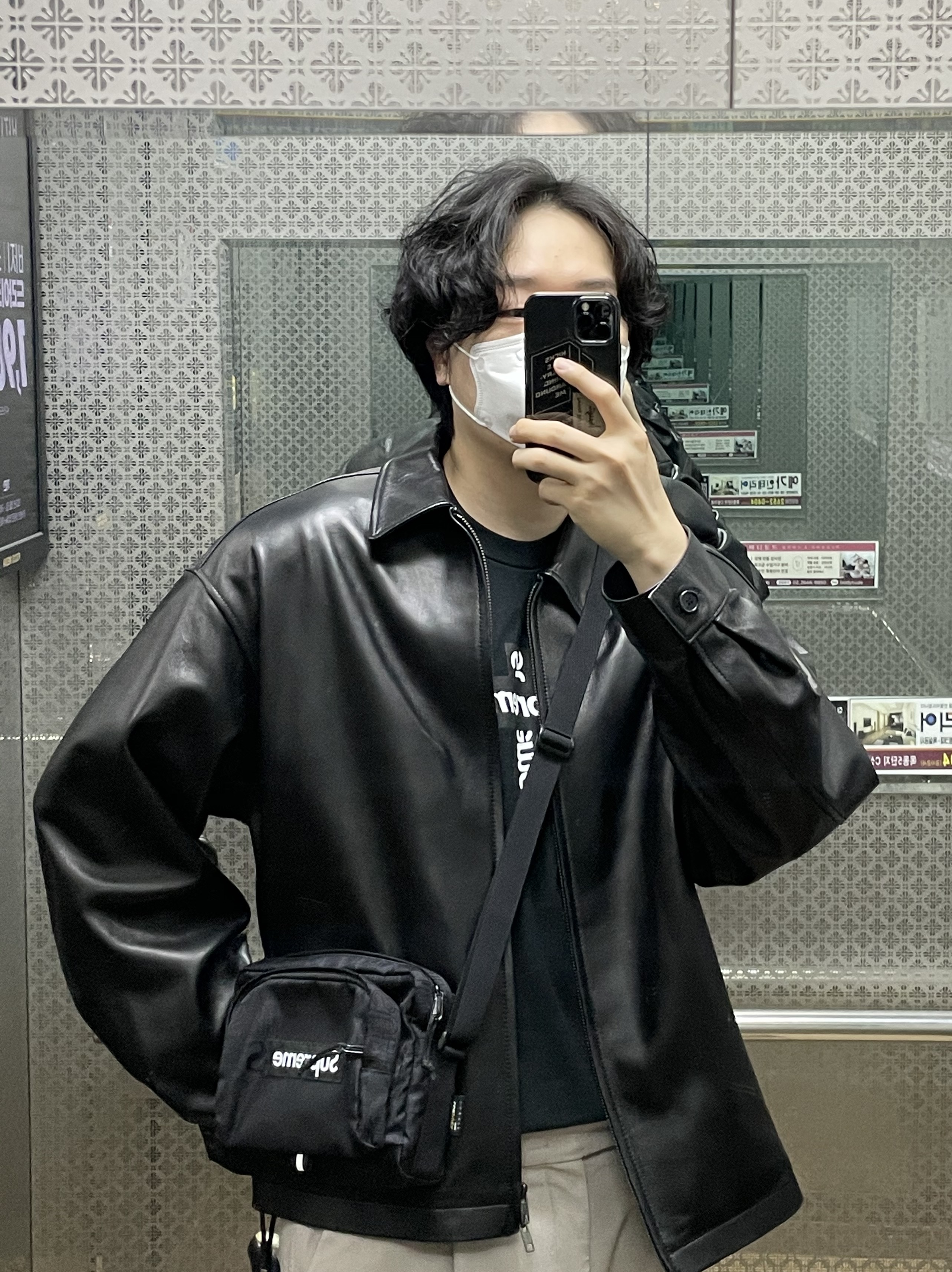 Supreme Cross Box Logo T-Shirt Black - 20FW 착용 스타일