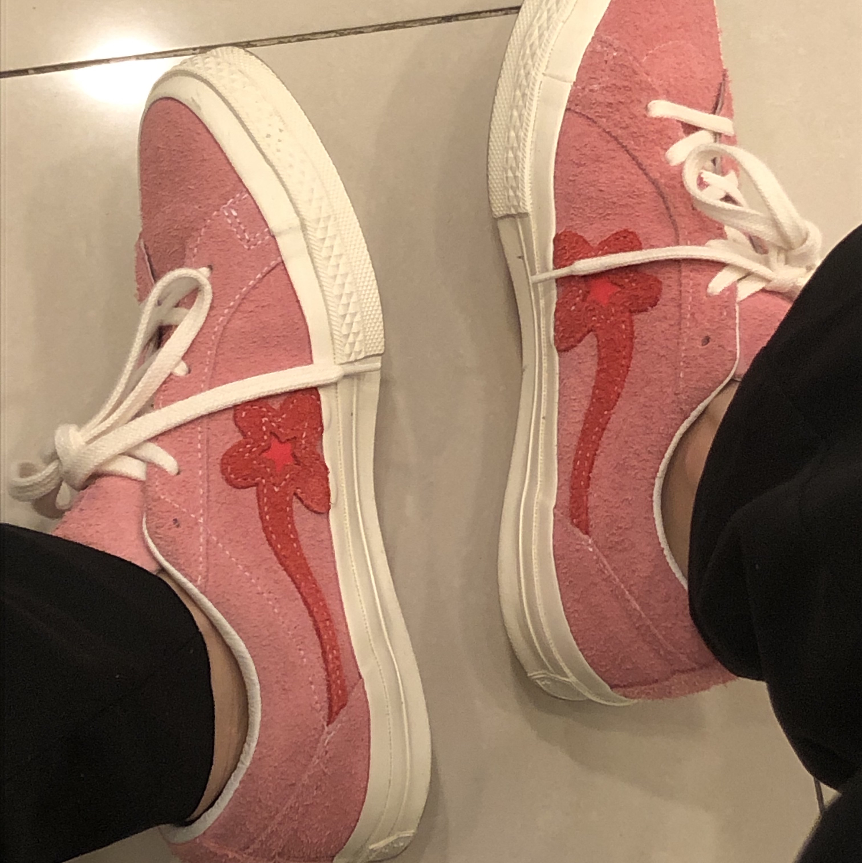 Converse x Golf le Fleur One Star Ox Geranium Pink 착용 스타일