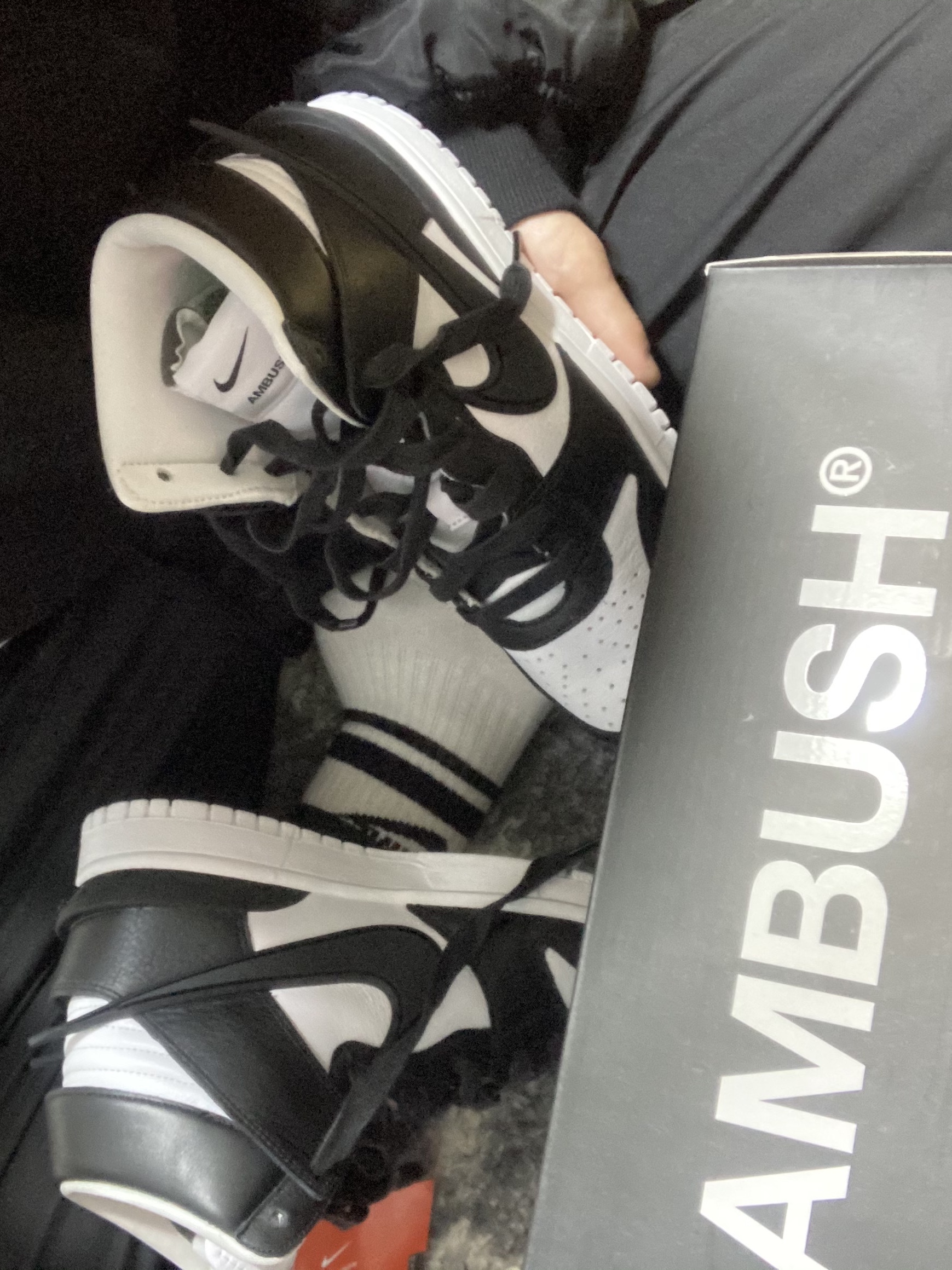 Nike x Ambush Dunk High Black 착용 스타일 - 3