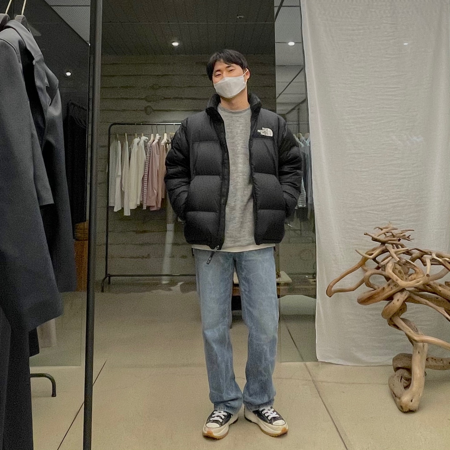Converse x JW Anderson Run Star Hike Hi Black 착용 스타일