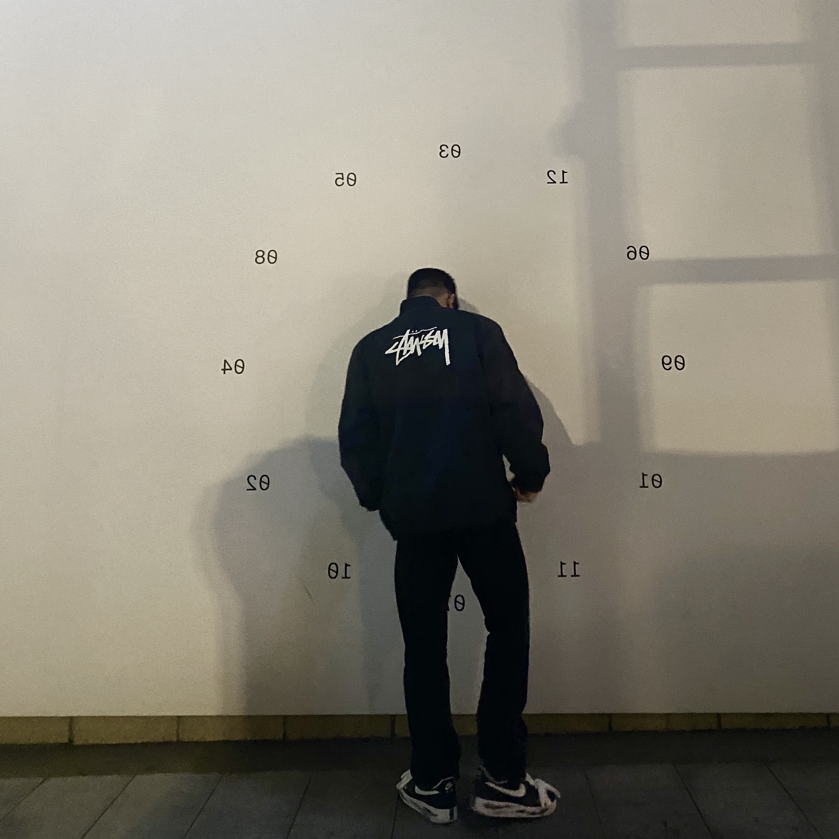 Nike x Stussy Windrunner Jacket Off Noir, Nike x Peaceminusone Air Force 1 Low Para-Noise 착용 스타일