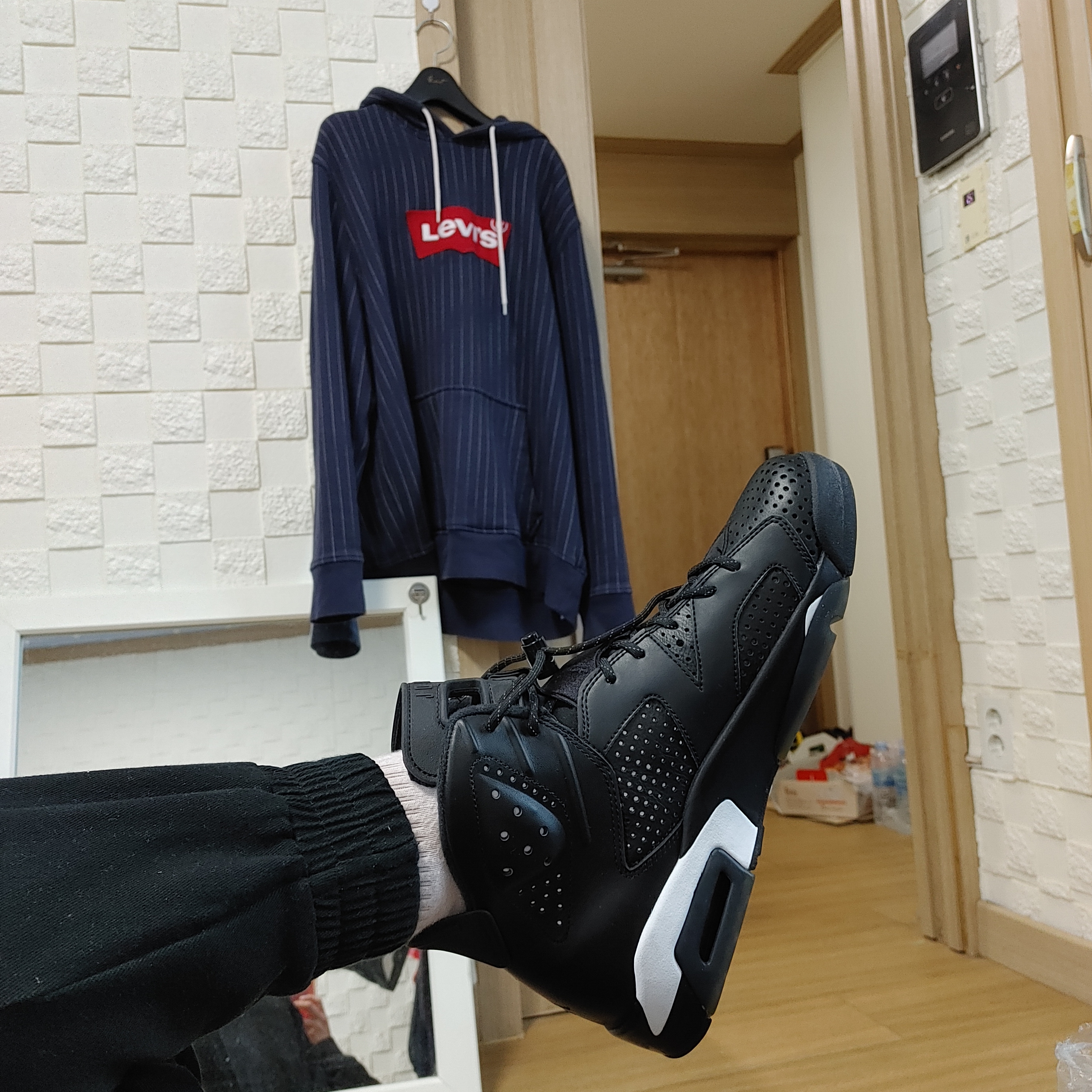 Jordan 6 Retro Black Cat 착용 스타일 - 1